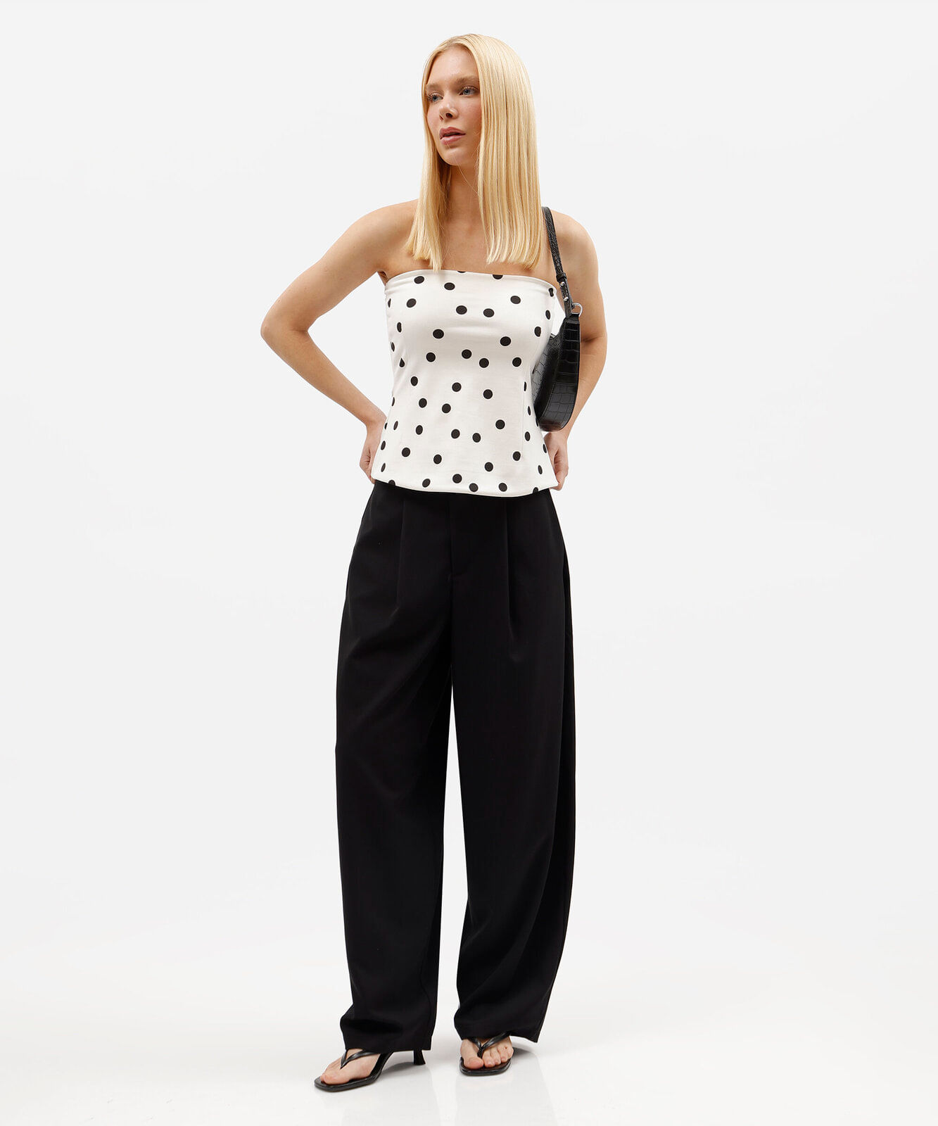 blusa peplum feminina sem alça poá off white