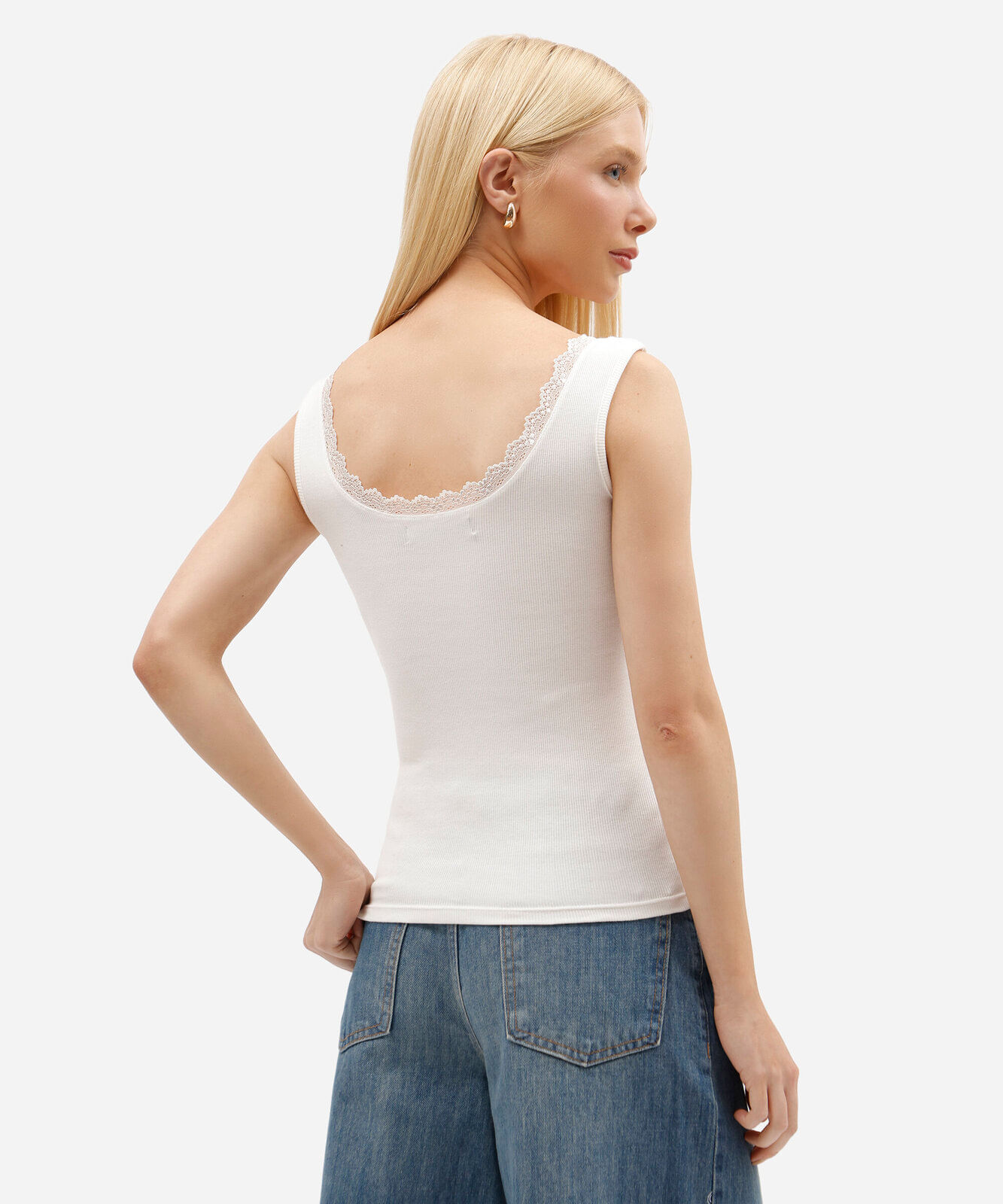 regata feminina de algodão com renda canelada off white