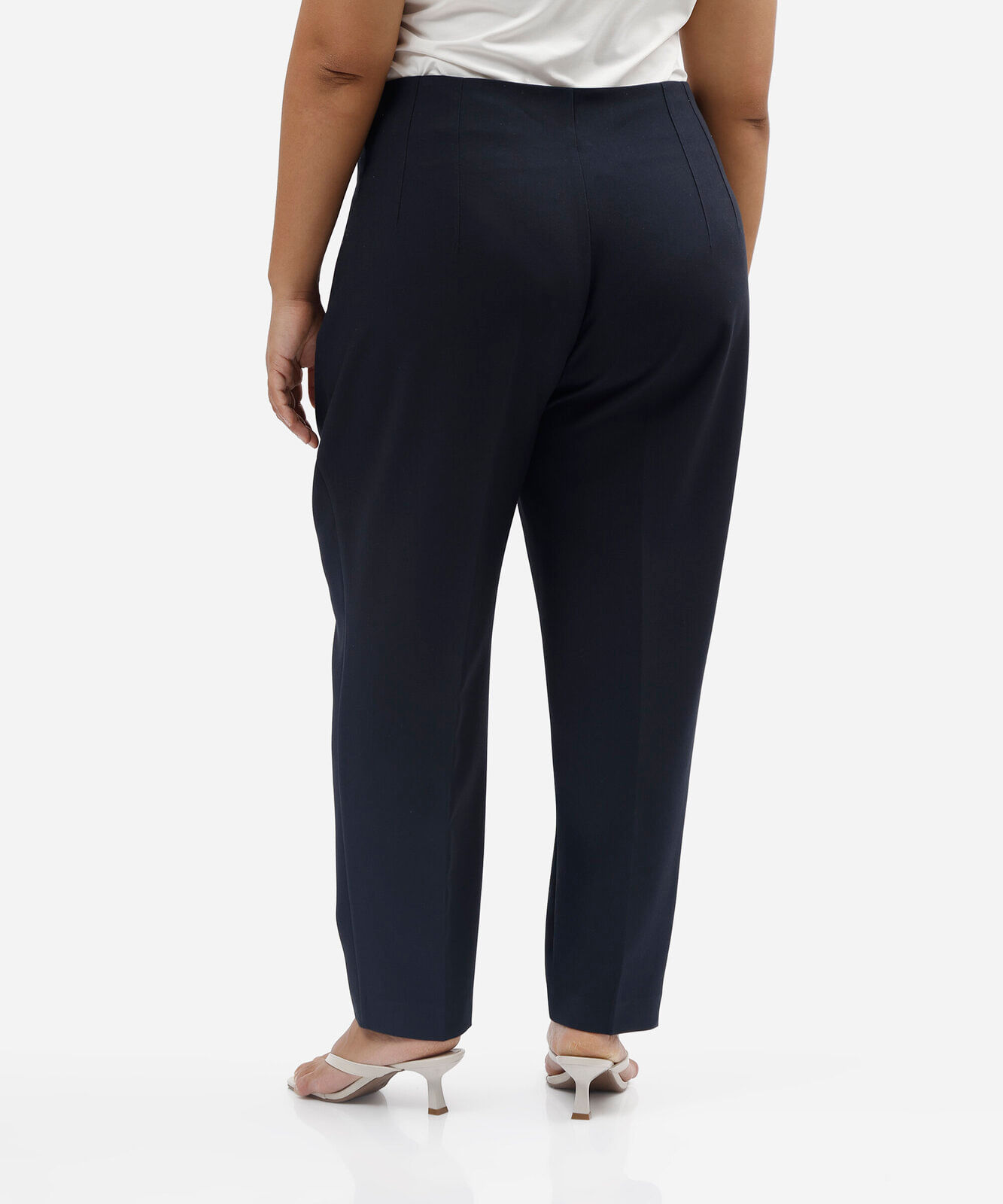 calça reta de alfaiataria feminina com pences plus size azul