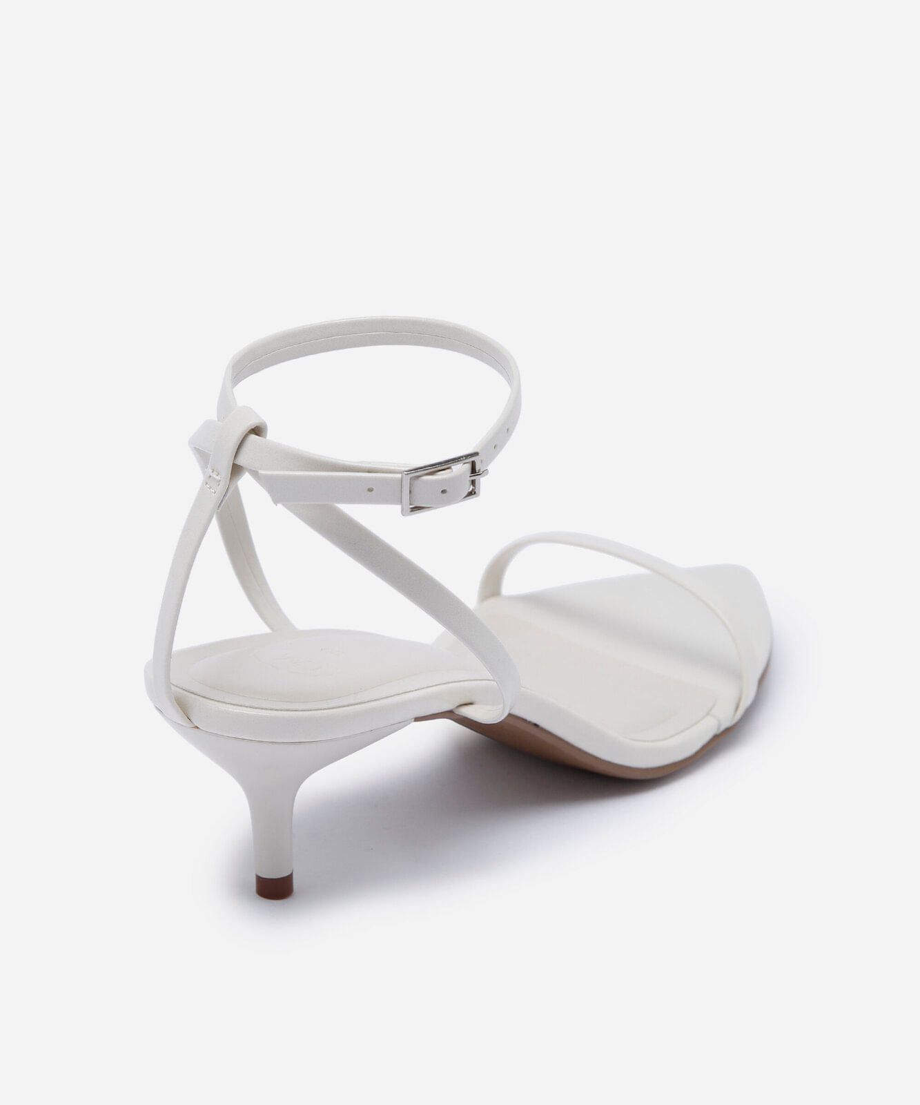 sandália feminina salto kitten heel off white