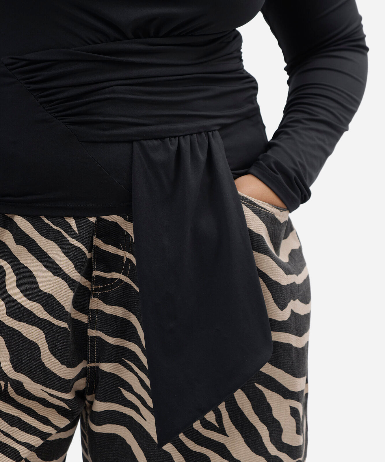 blusa feminina manga longa franzida mindset plus size preta