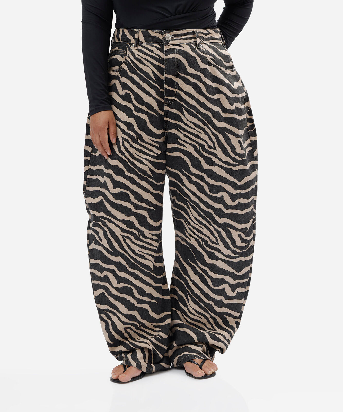 calça barrel feminina de sarja animal print mindset plus size colorida