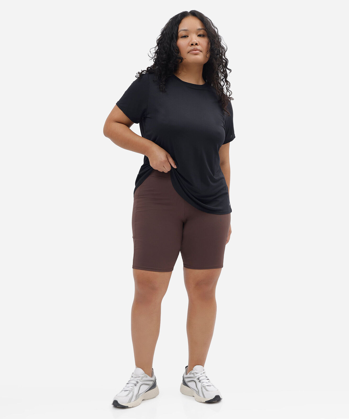 bermuda esportiva feminina plus size com bolsos em poliamida marrom