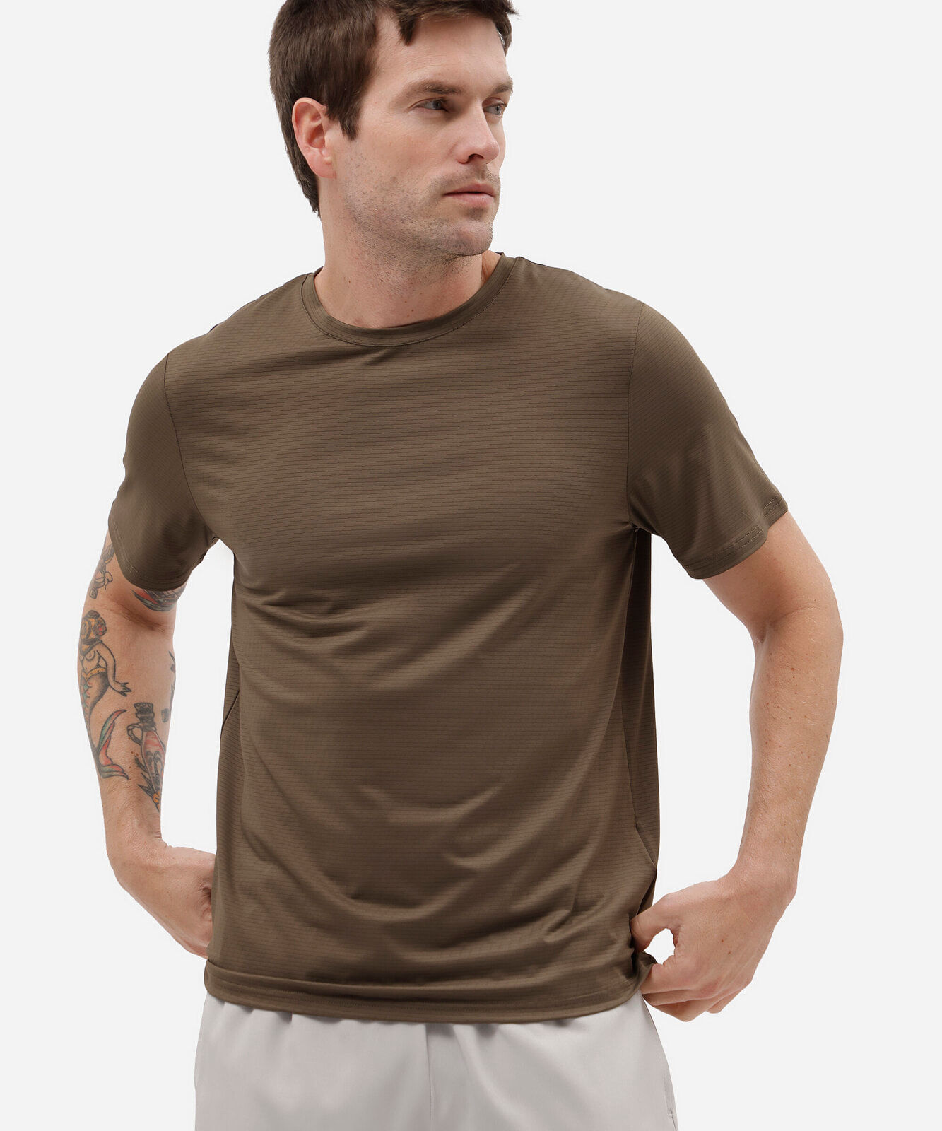 camiseta esportiva masculina manga curta texturizada marrom