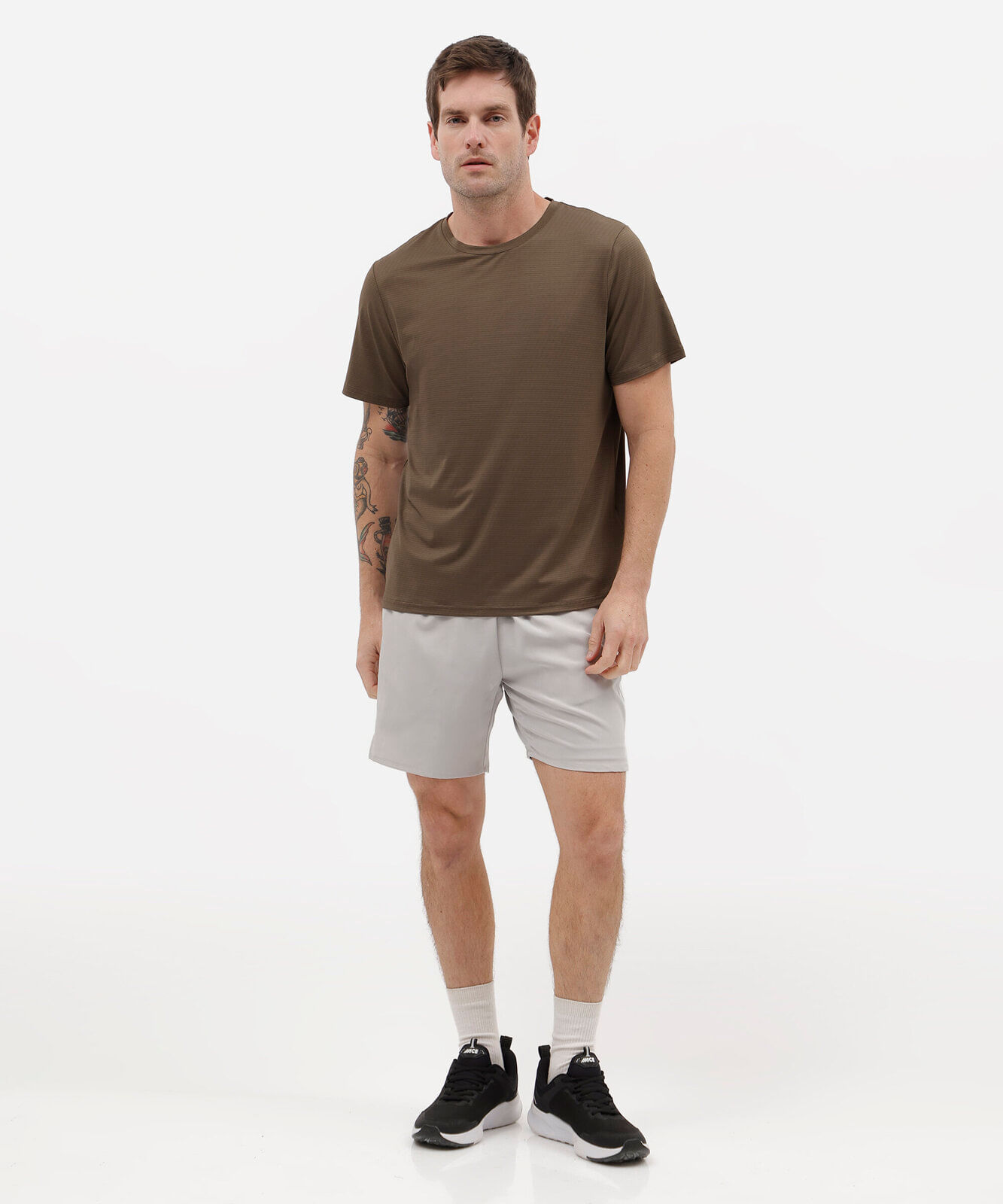 camiseta esportiva masculina manga curta texturizada marrom