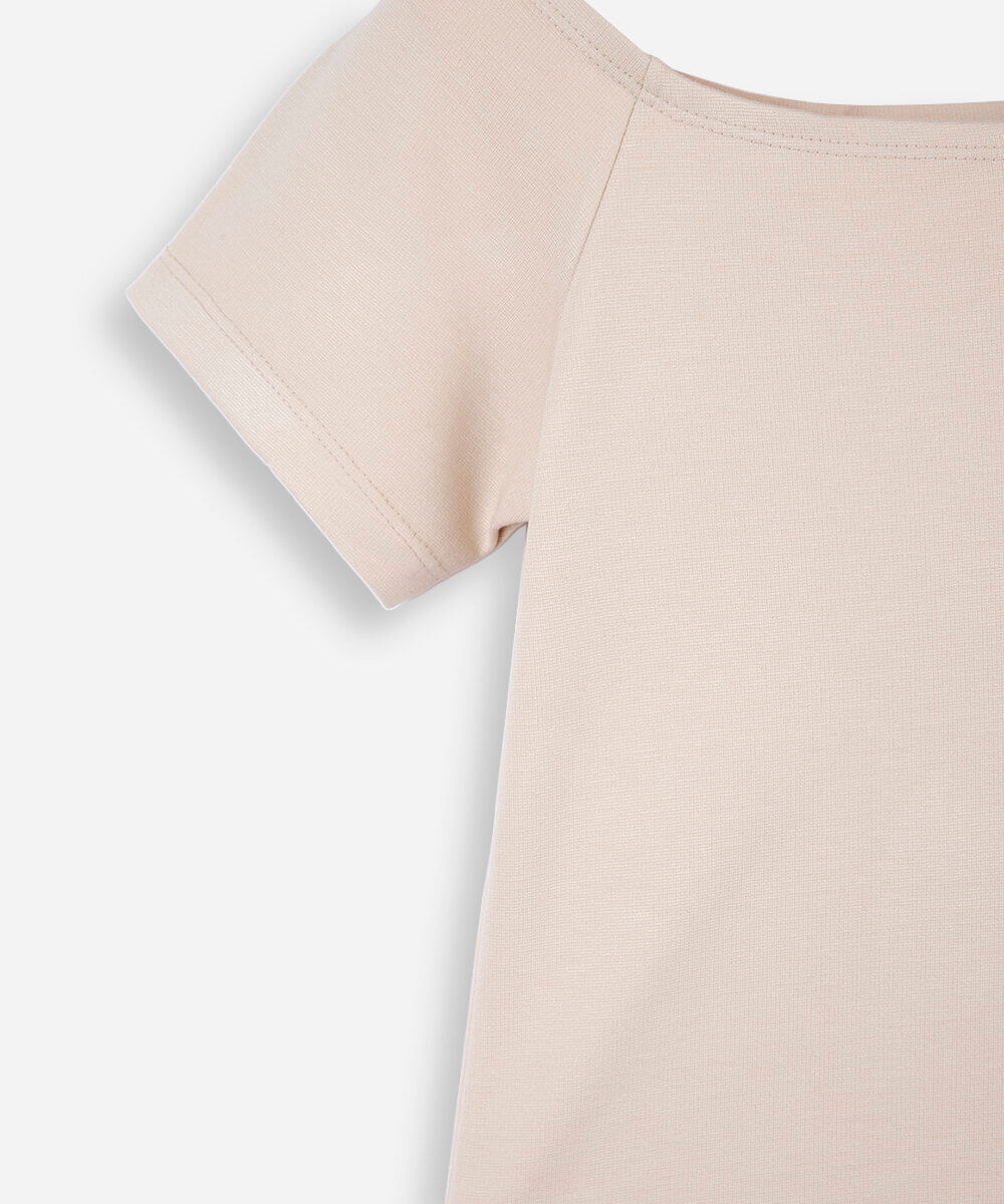blusa cropped juvenil ombro a ombro de malha bege