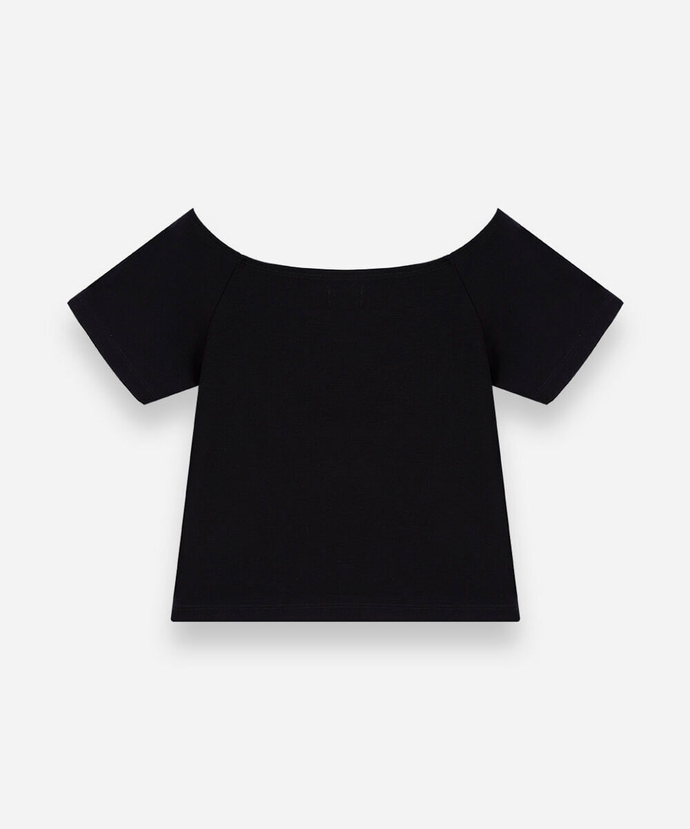 blusa cropped juvenil ombro a ombro de malha preta