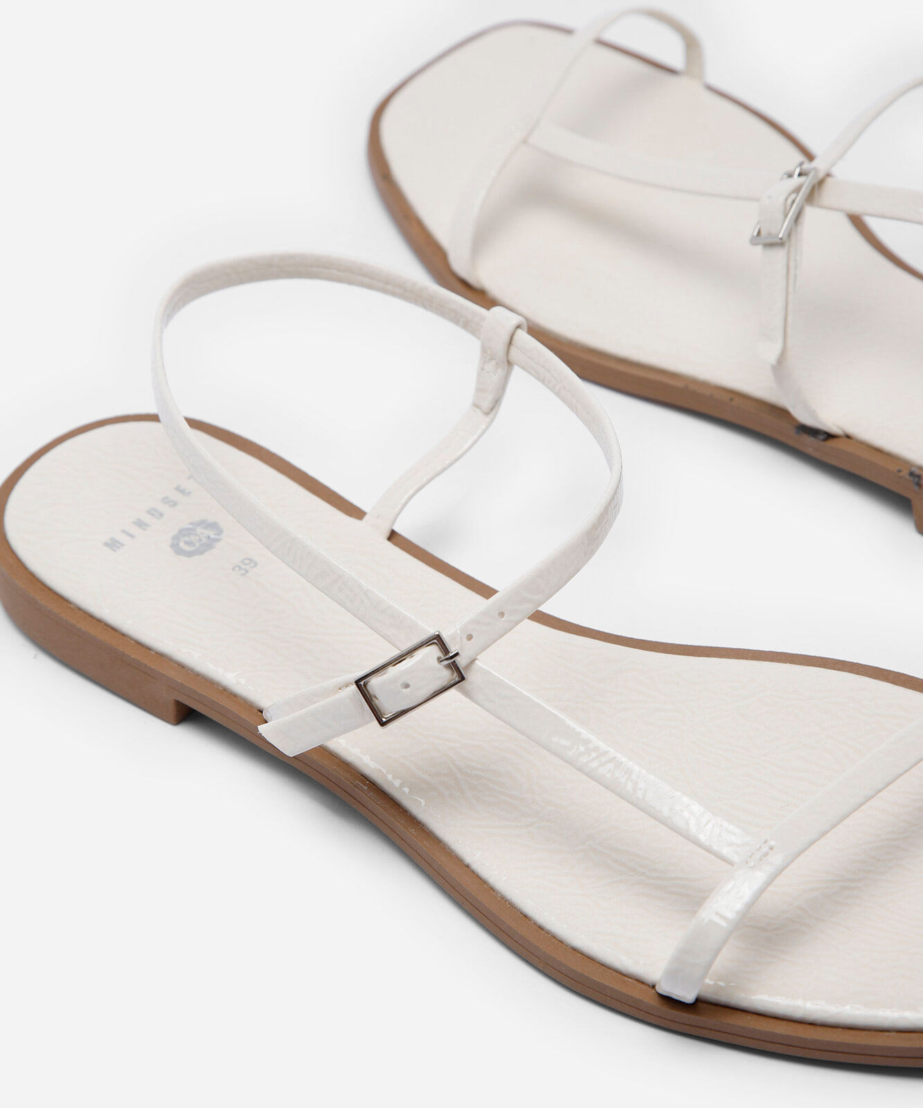rasteirinha tira fina mindse7 off white
