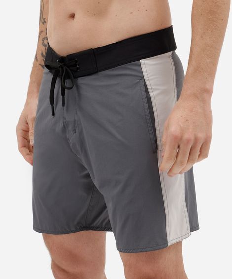 short boardshort masculino com recorte preto