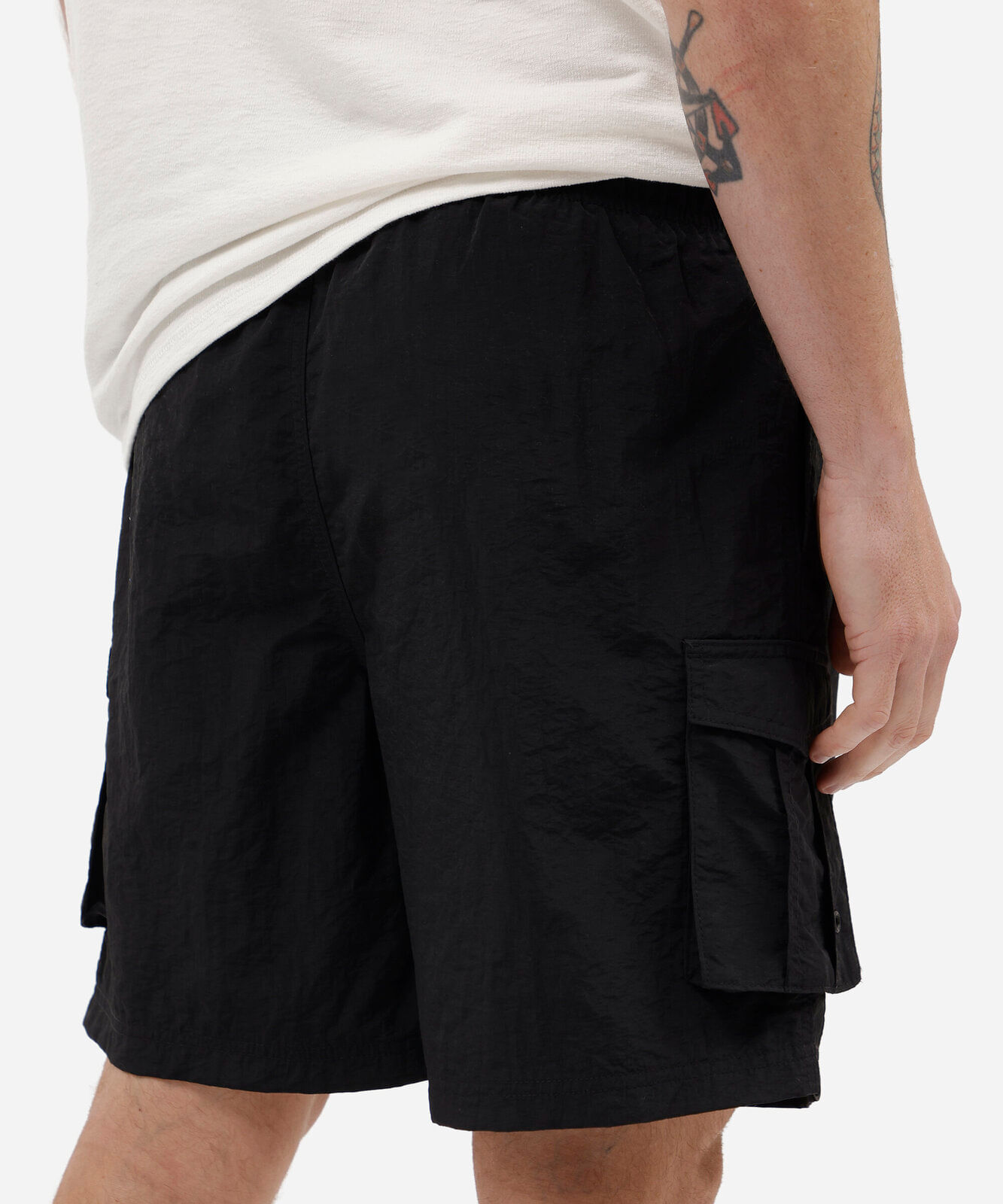 short cargo masculino de poliamida cós elástico preto