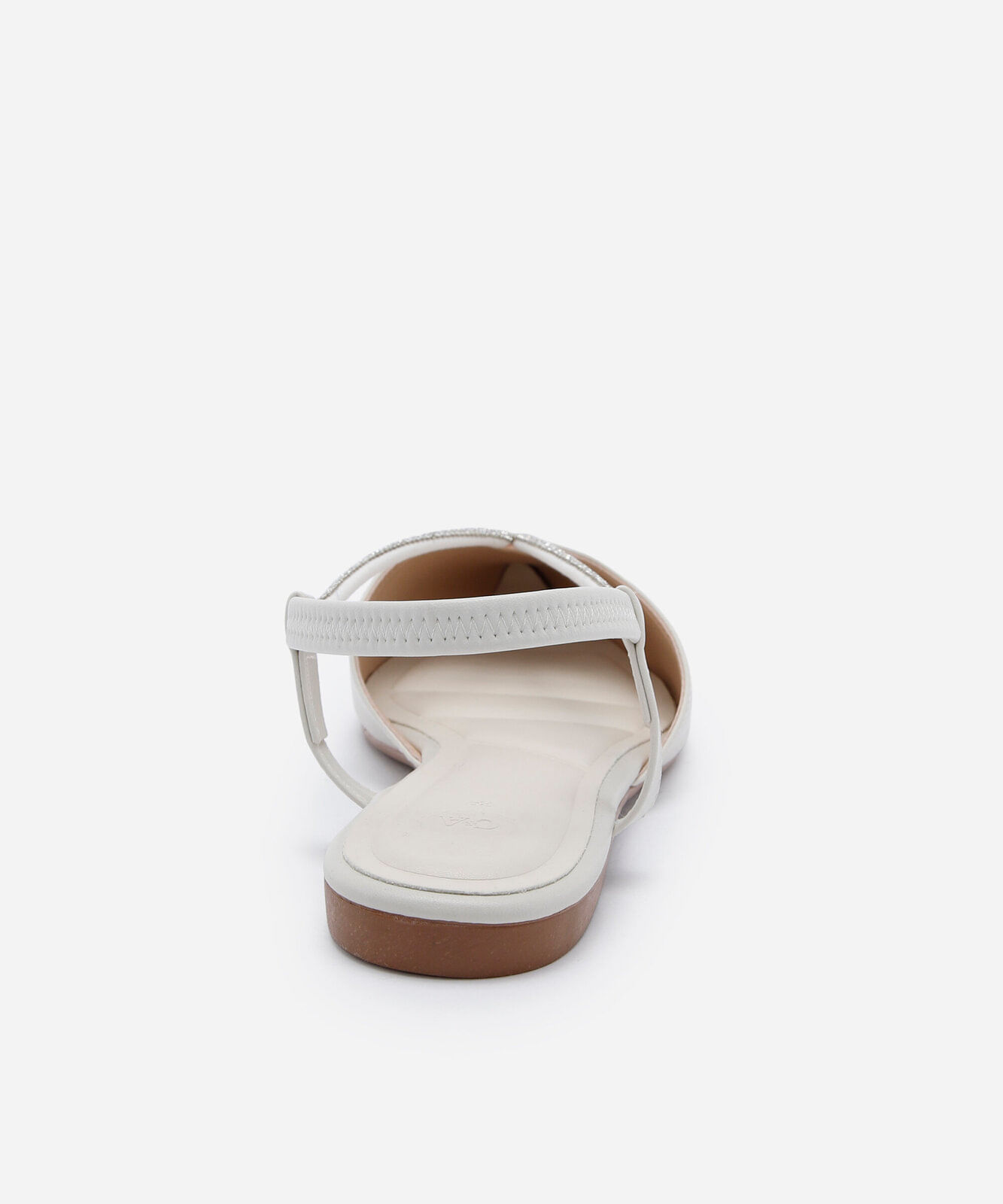 sapatilha feminina de bico fino com tira de strass e fechamento no tornozelo off white