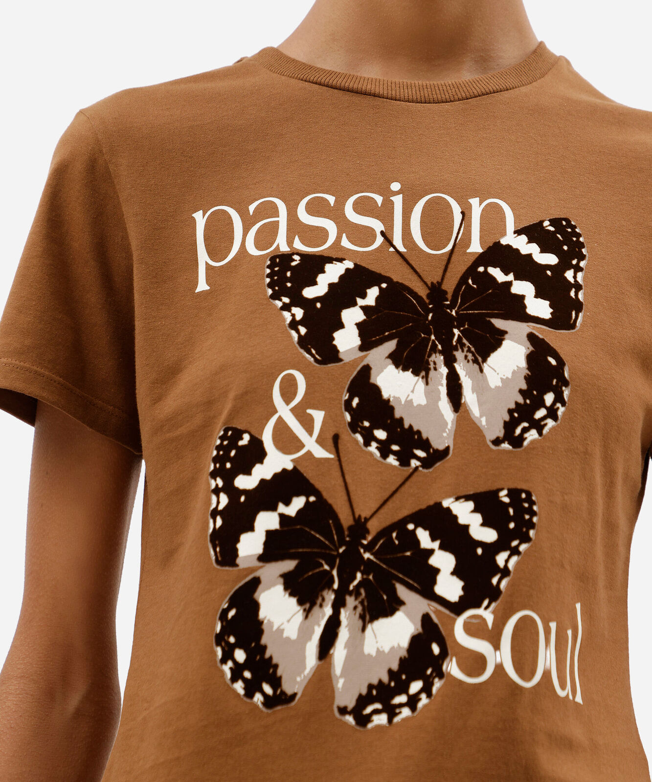 camiseta feminina de algodão manga curta estampada marrom