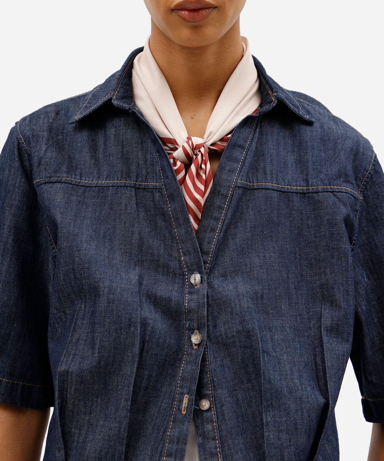 camisa feminina jeans manga curta com pregas azul