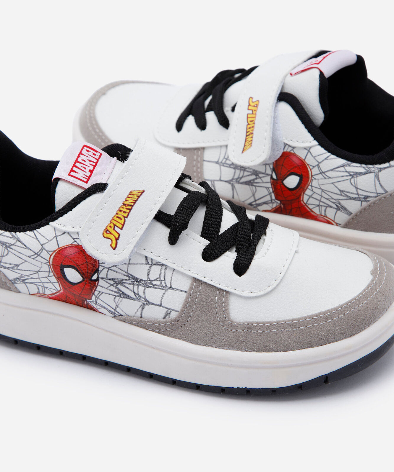 tênis casual infantil com recortes e velcro homem aranha branco