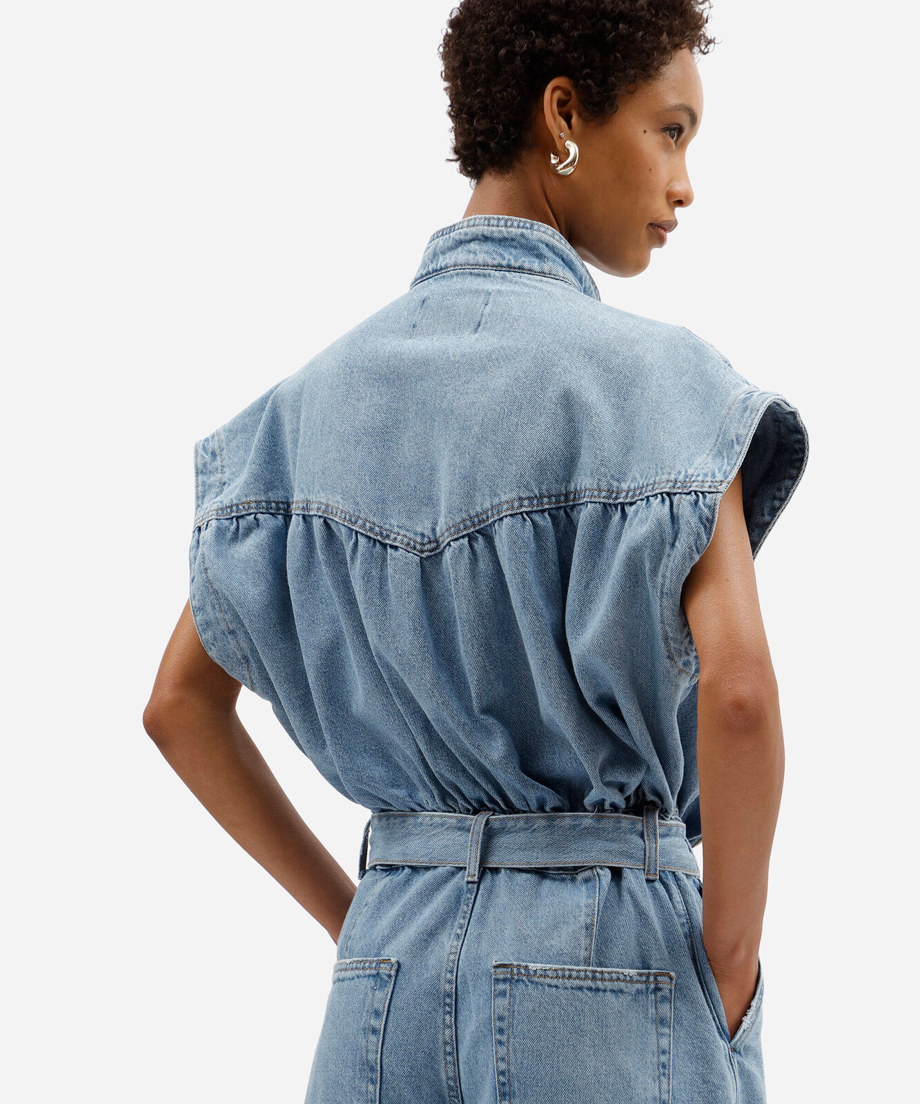 macacão feminino jeans  manga curta azul