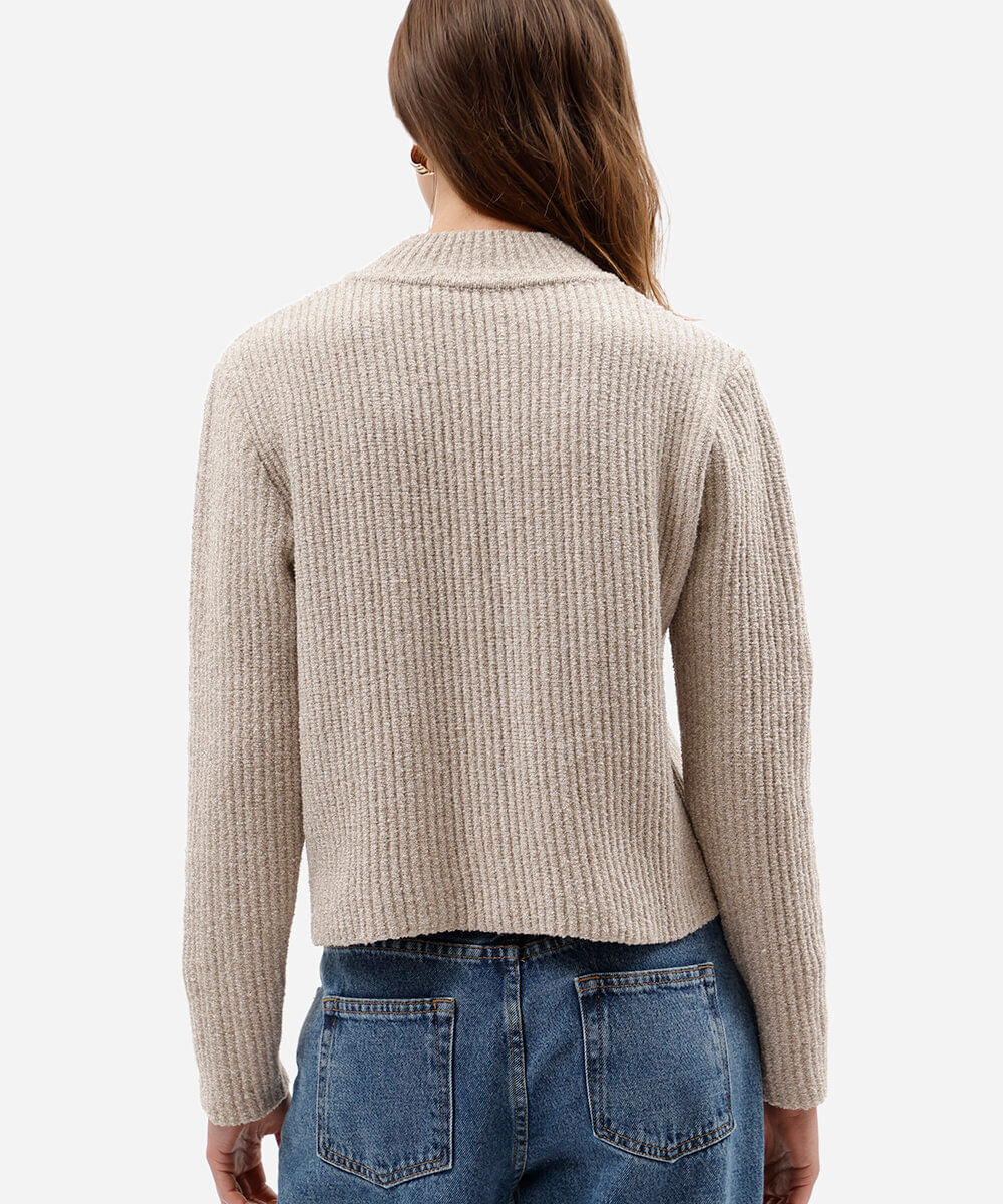casaco feminino de tricot gola alta canelado bege