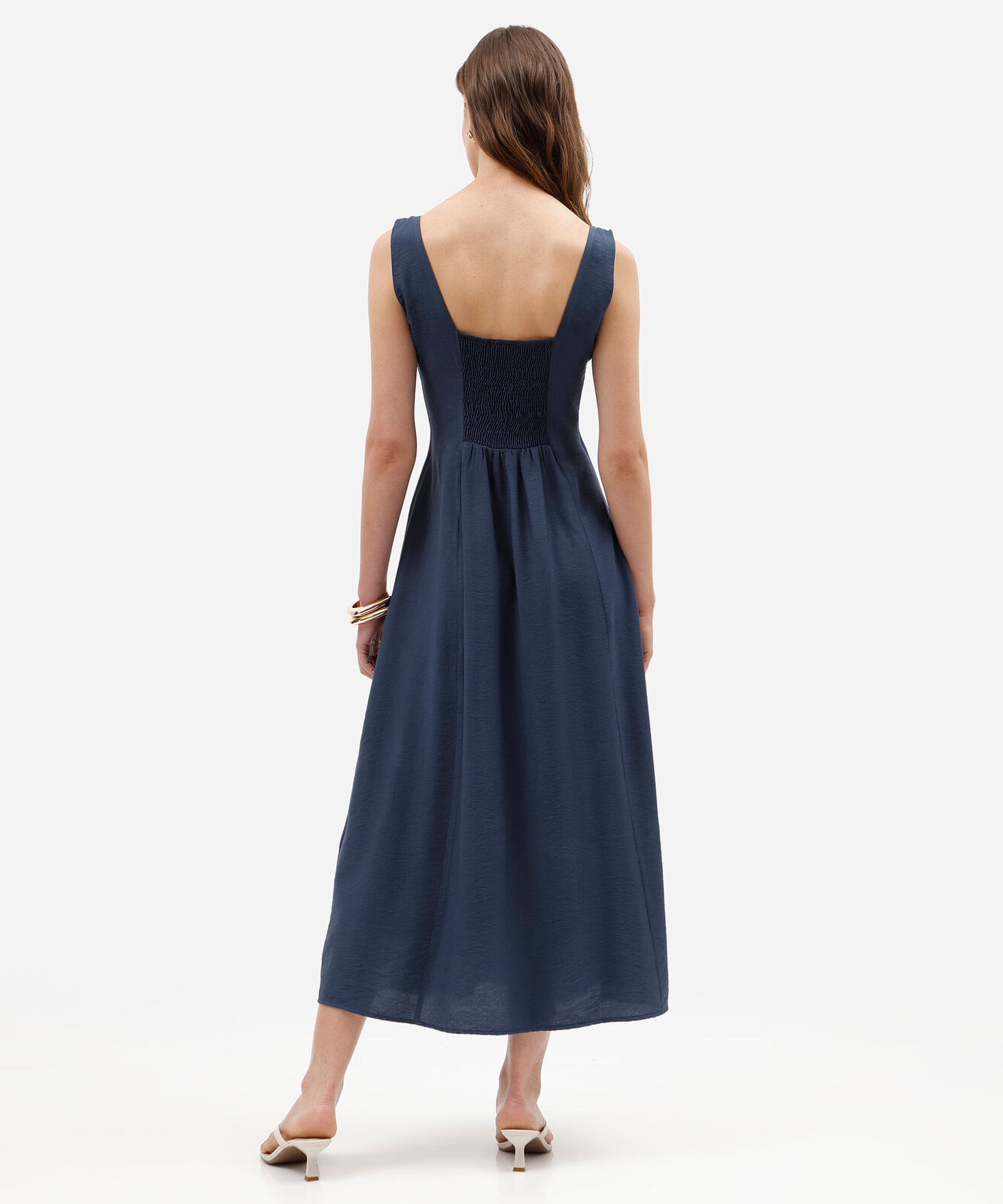 vestido midi evasê feminino com viscose e recortes azul