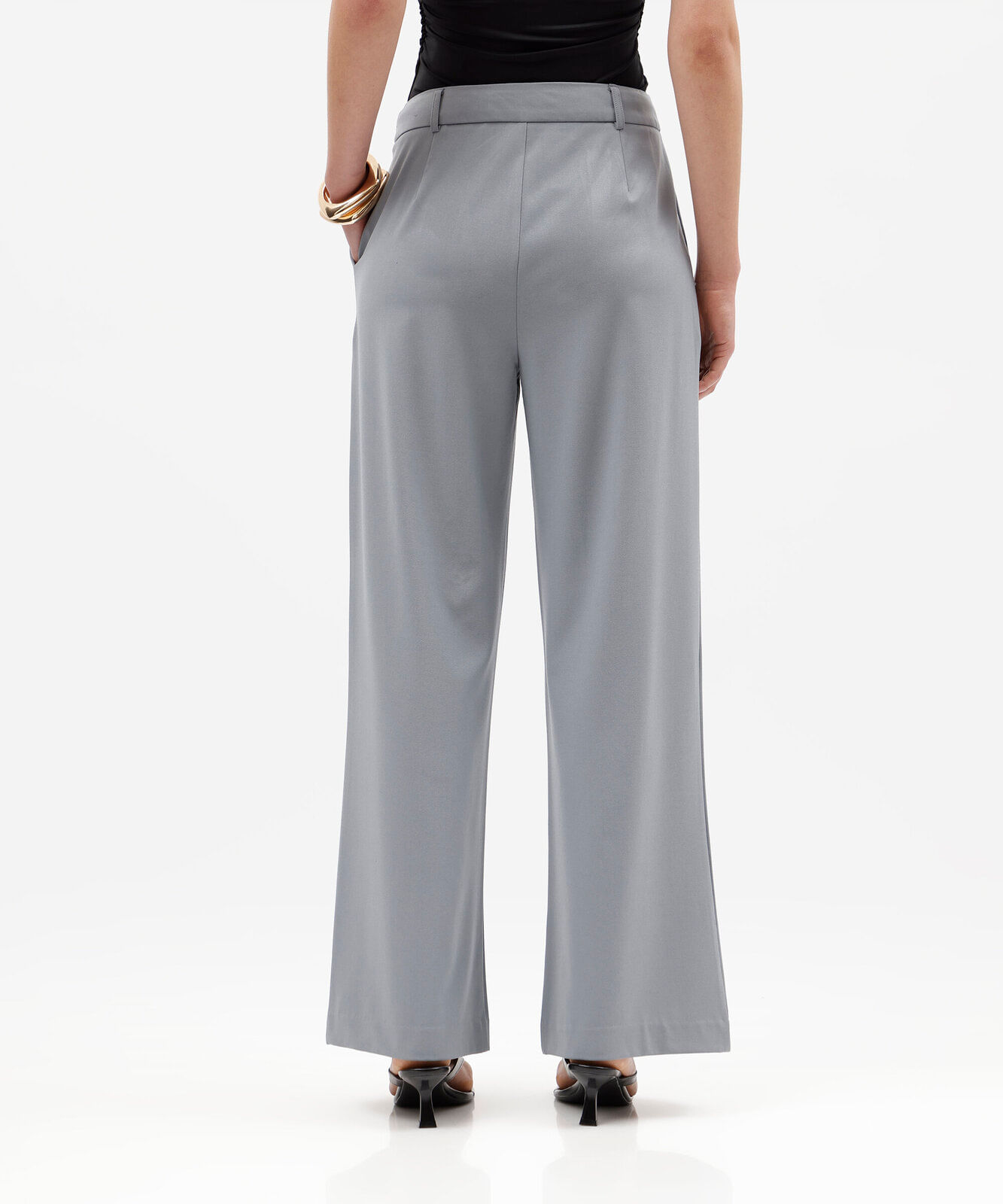 calça de alfaiataria wide leg feminina com pregas cinza