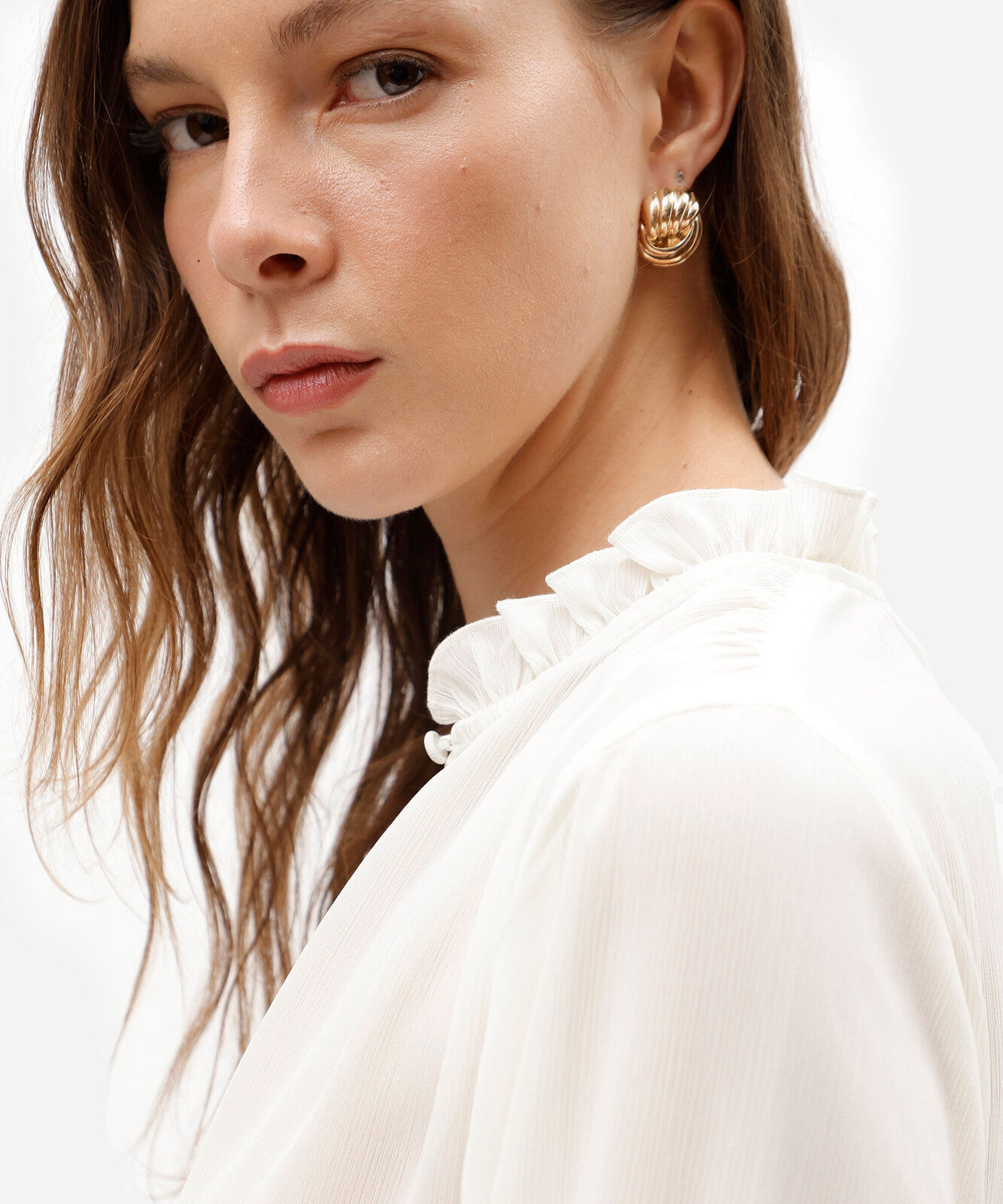 bata feminina com babado texturizada off white