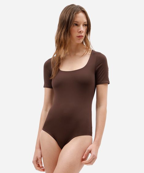 body feminino de poliamida decote quadrado manga curta marrom