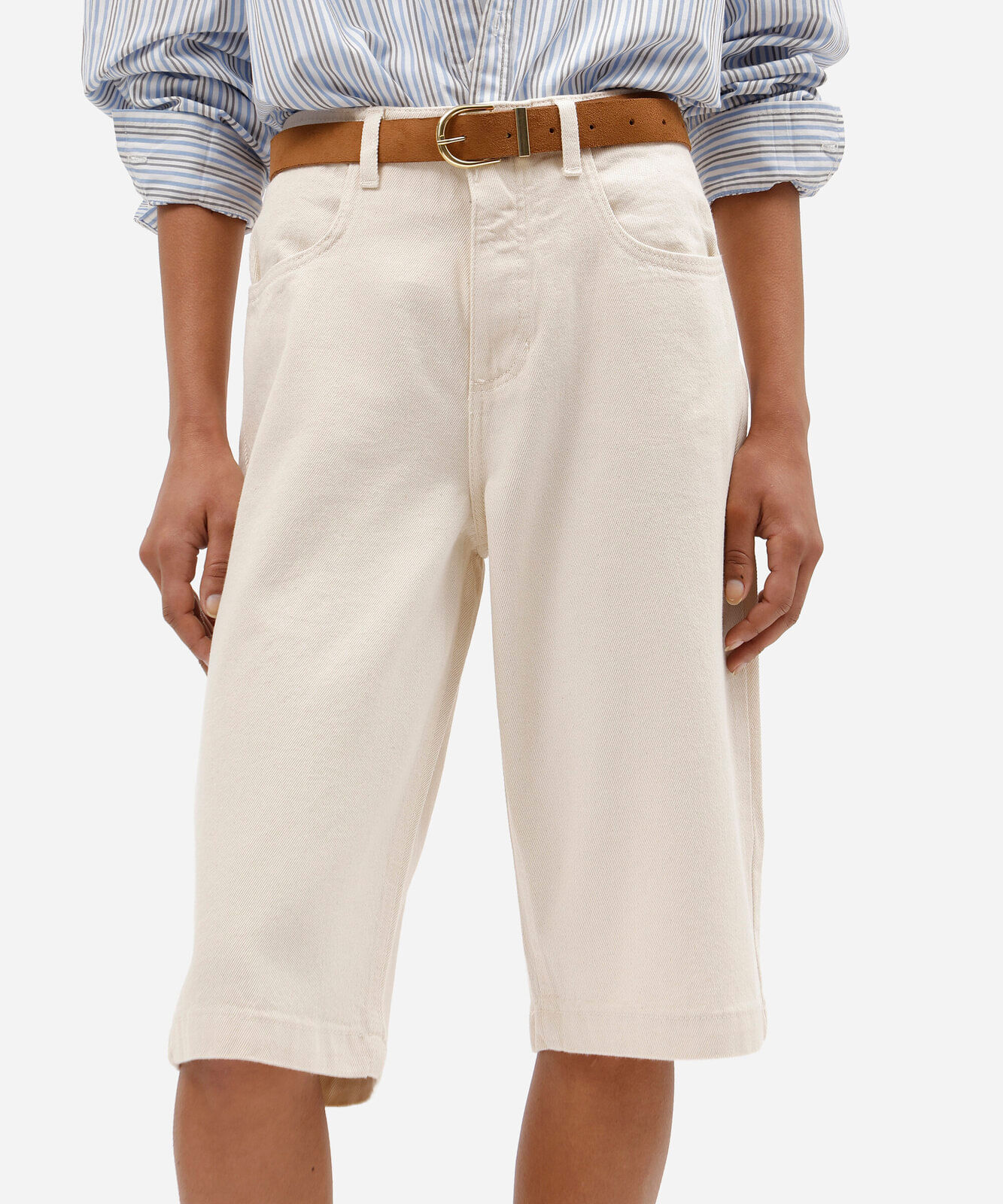 bermuda jorts feminina de sarja com cinto cintura alta bege