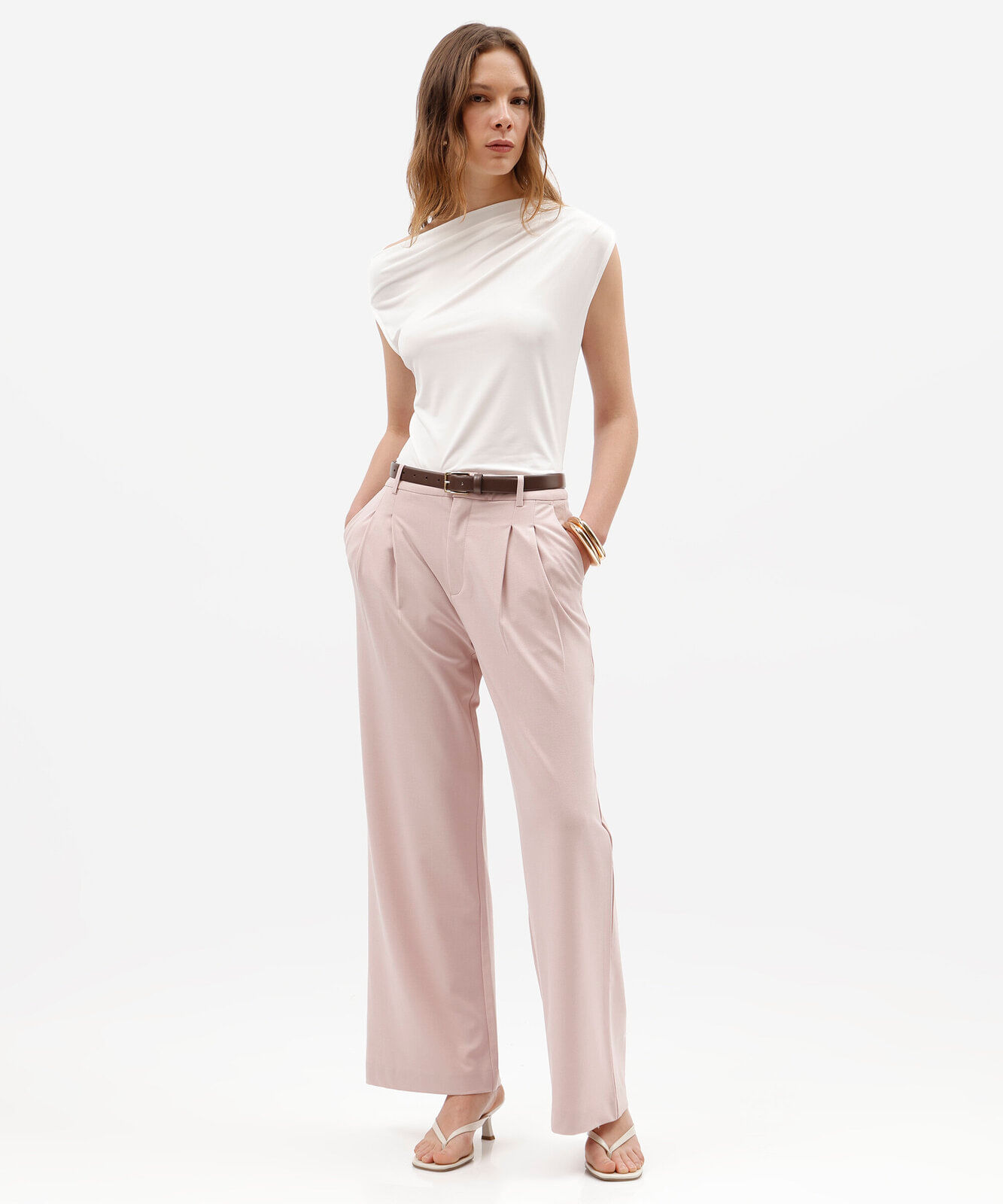 blusa feminina franzida assimétrica off white