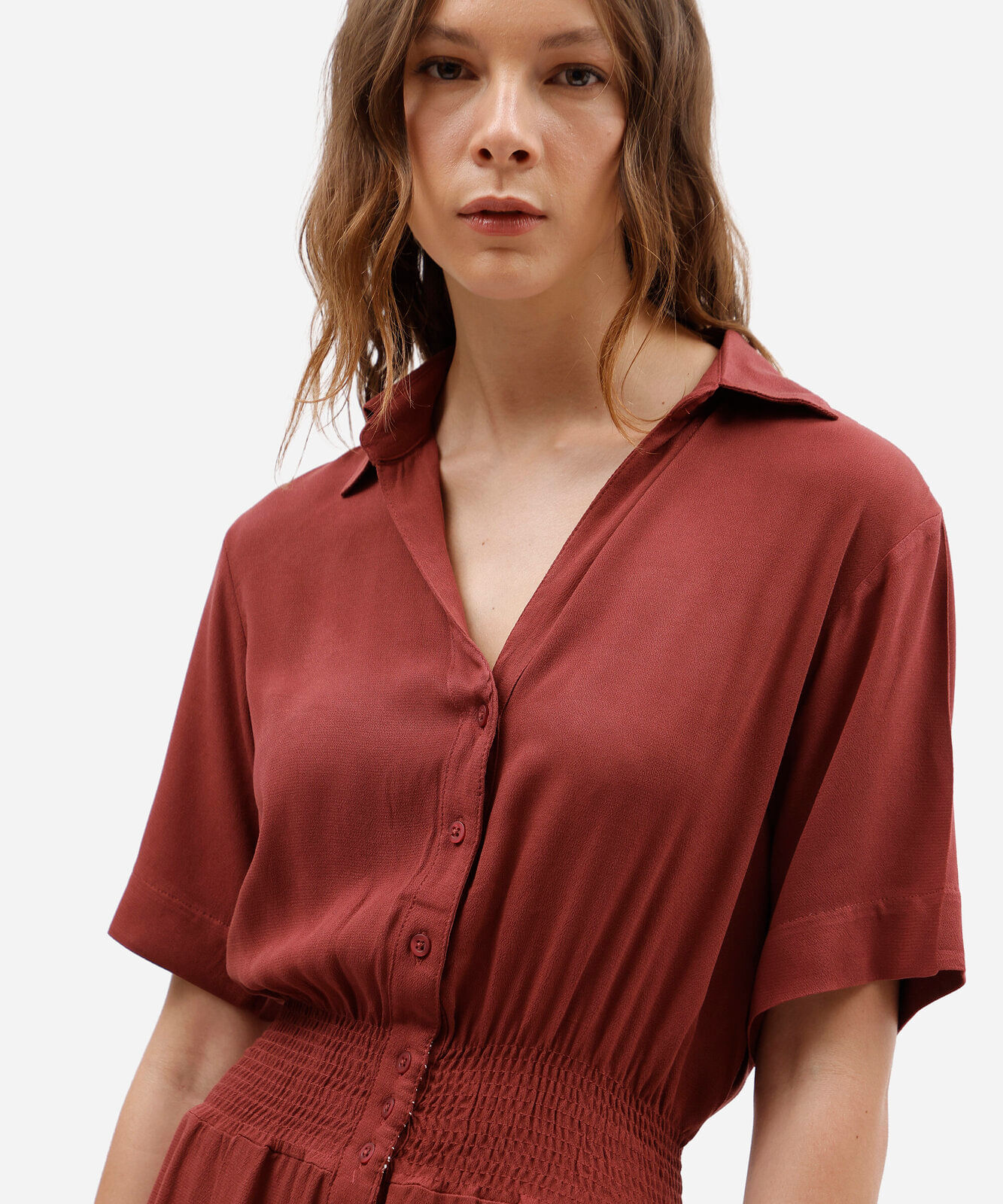 vestido midi chemise feminino de viscose manga curta com lastex vinho