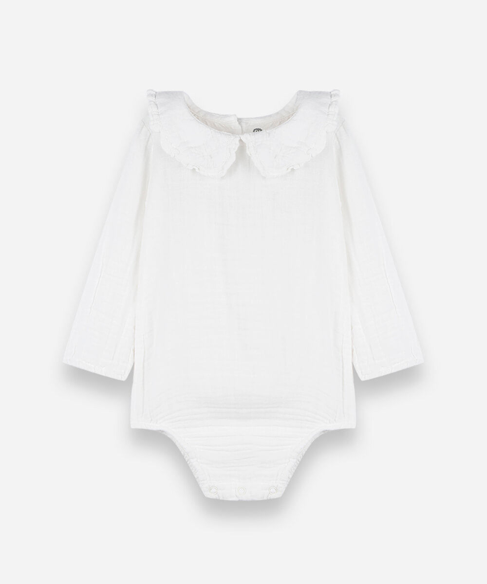 conjunto curto infantil de algodão com bordado floral marrom