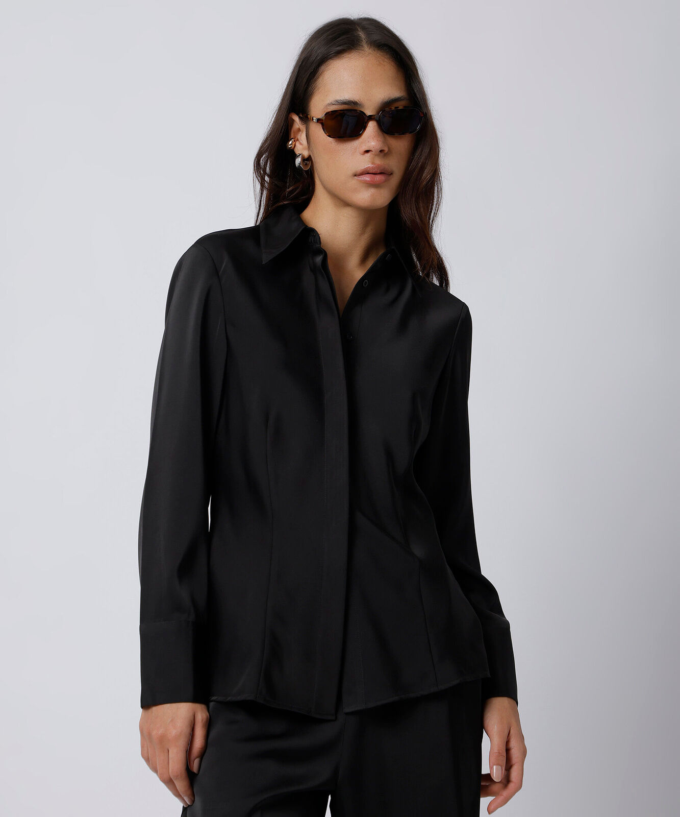 camisa feminina manga longa acetinada mindset preta