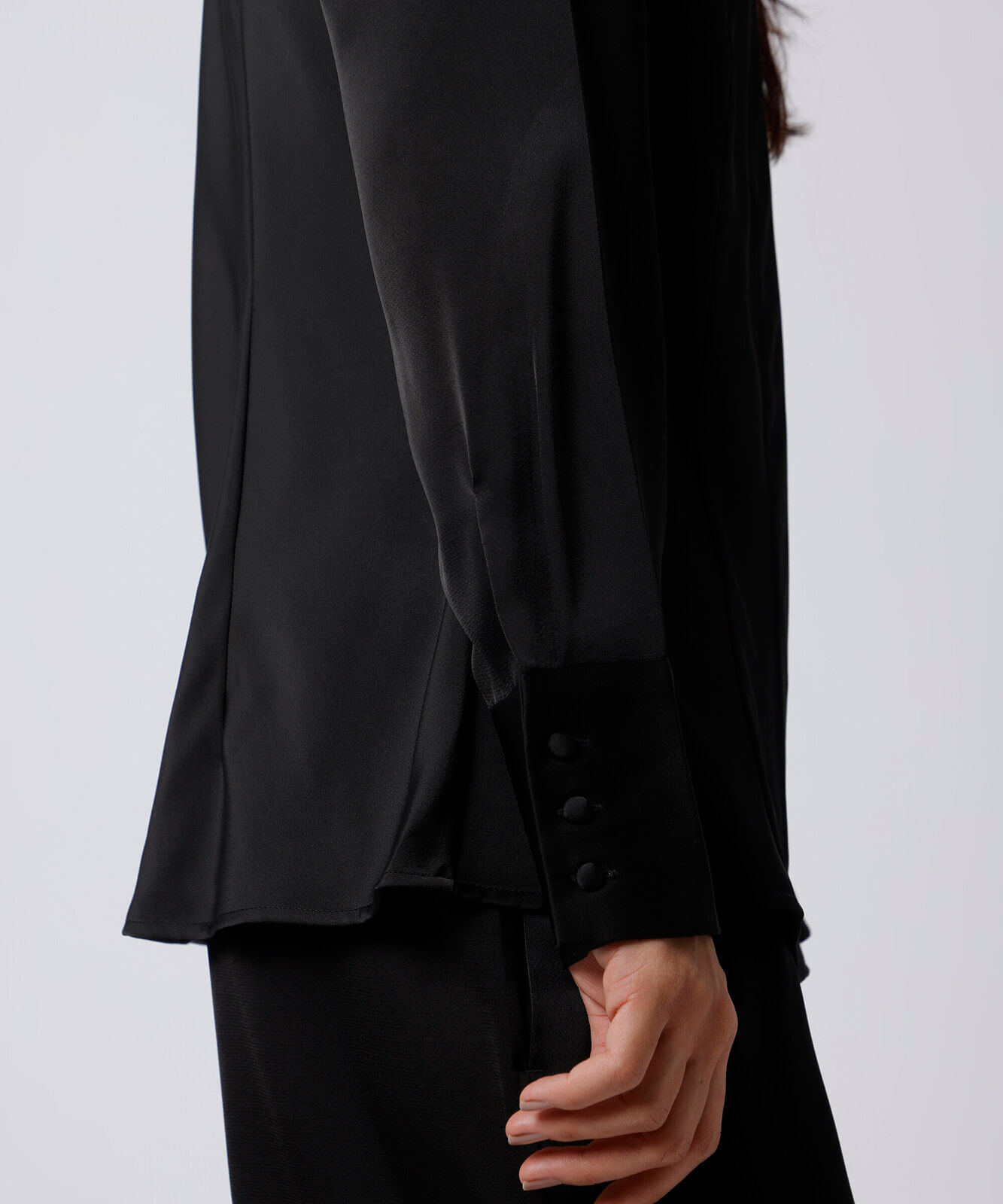 camisa feminina manga longa acetinada mindset preta