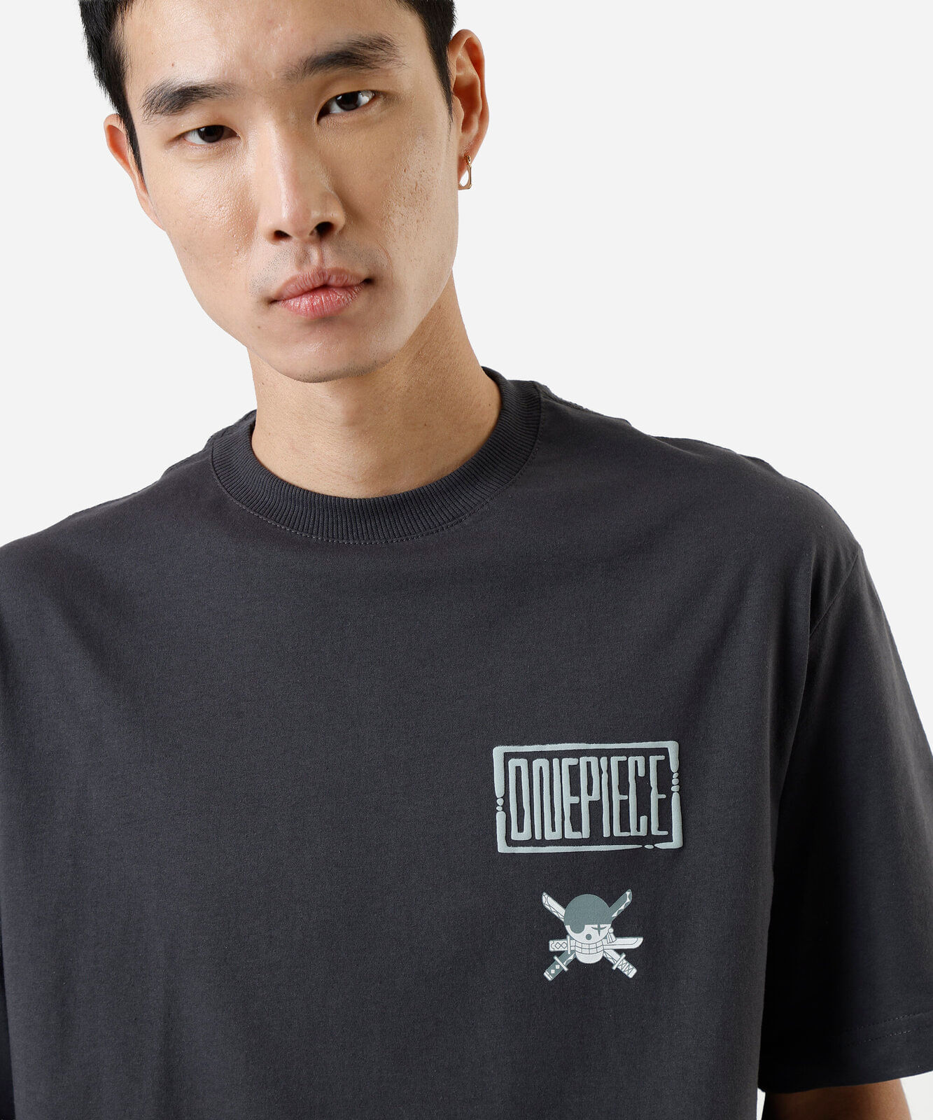 camiseta masculina de algodão one piece cinza
