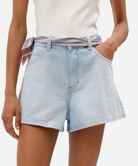 short feminino jeans cintura média com lenço azul