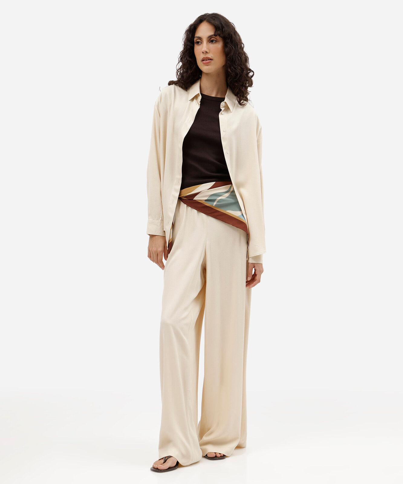 camisa oversized feminina de viscose manga longa bege