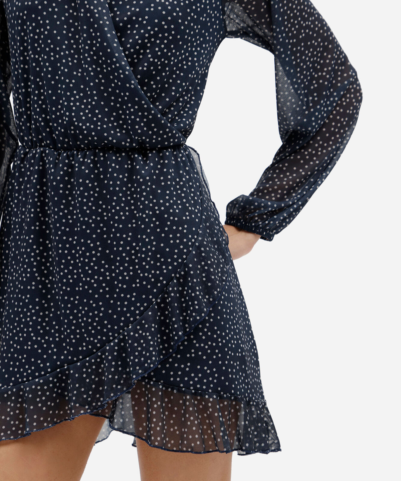 vestido curto feminino de tule decote v manga longa com babado poá azul