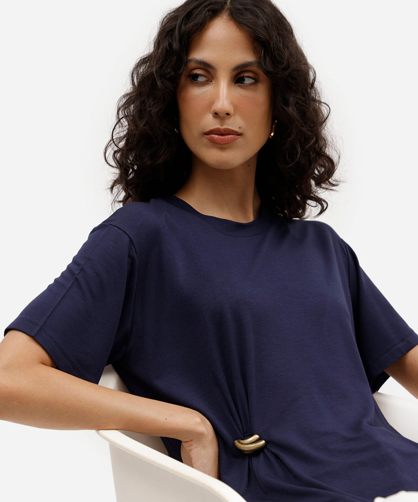 blusa oversized feminina de viscose manga curta com fivela azul