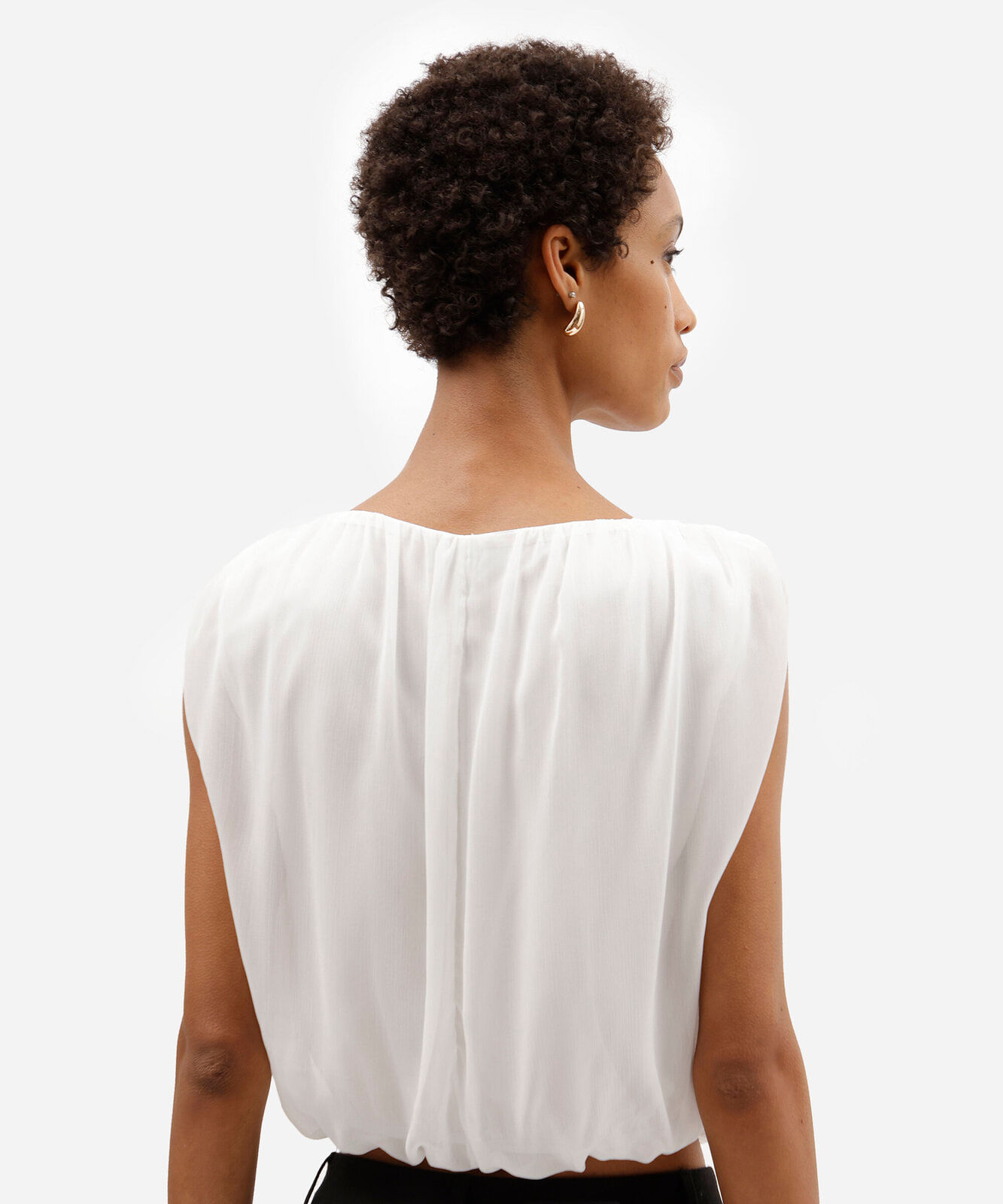 blusa balonê feminina decote canoa franzida off white