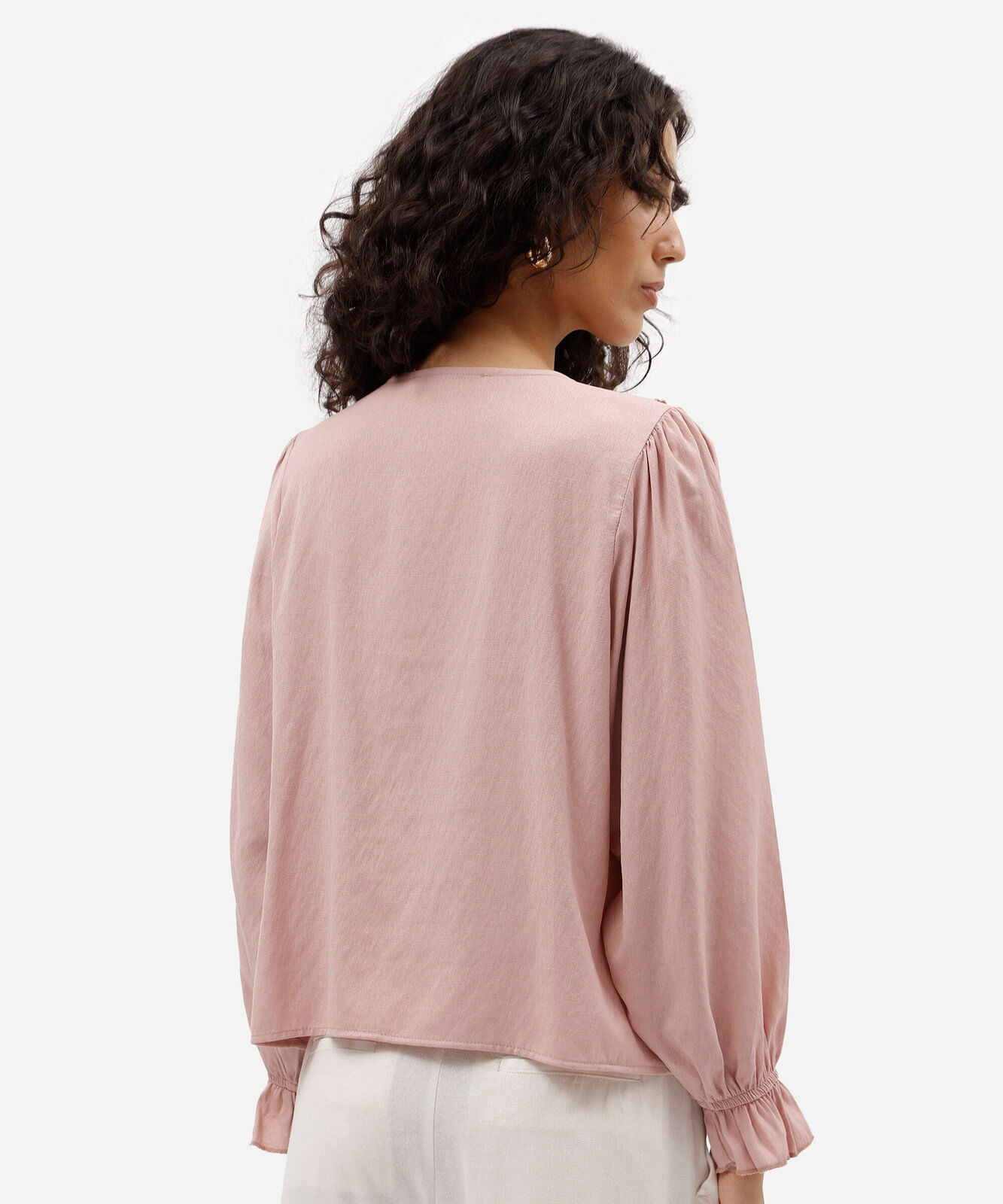 bata feminina com viscose e babados manga longa rosa