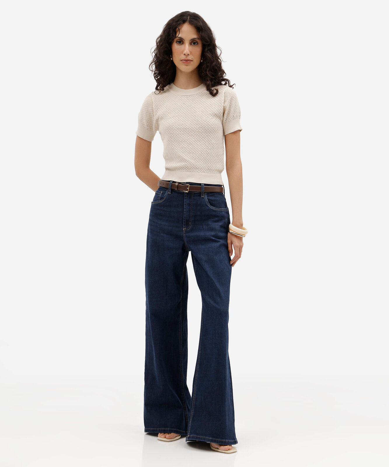 blusa feminina de tricot manga curta texturizada bege