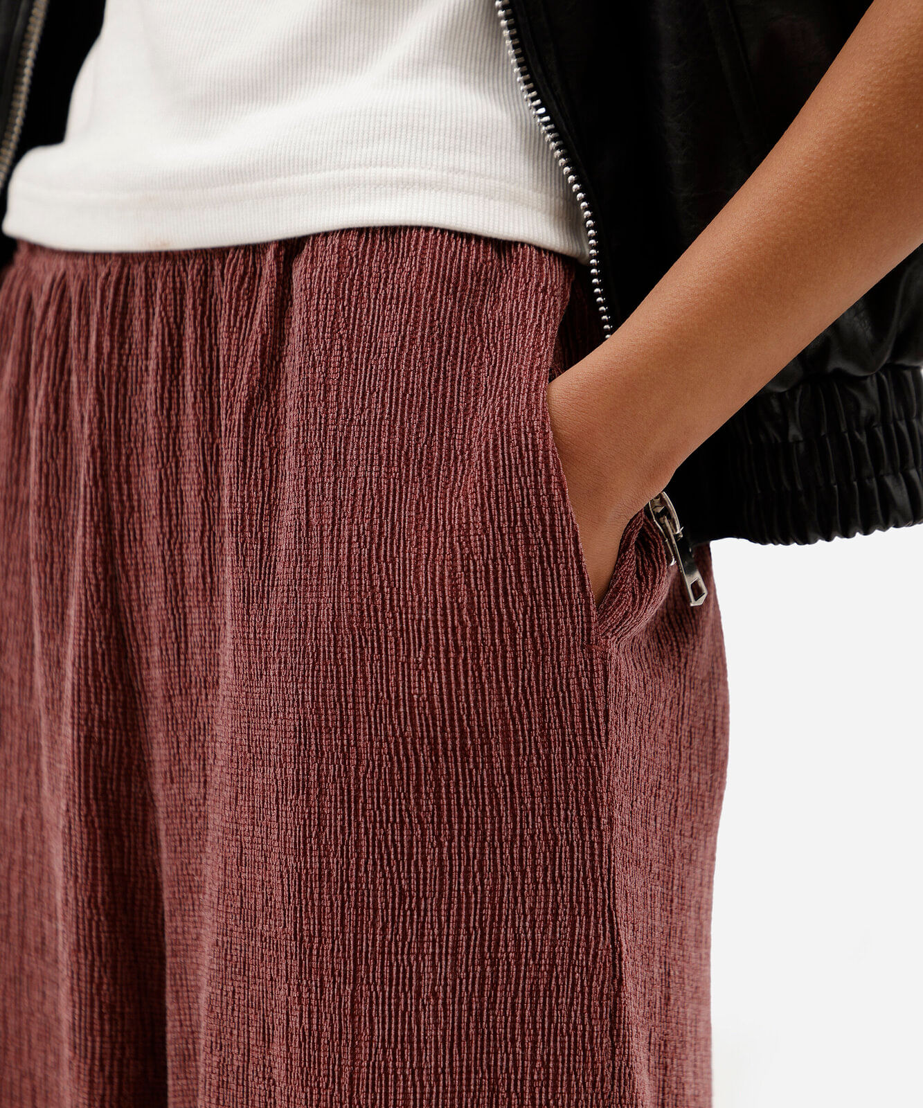 calça balloon feminina cós elástico texturizada vinho