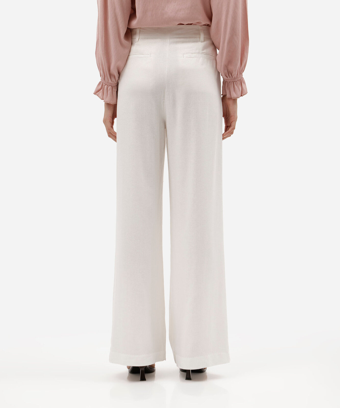 calça wide leg de alfaiataria feminina com linho e pregas off white