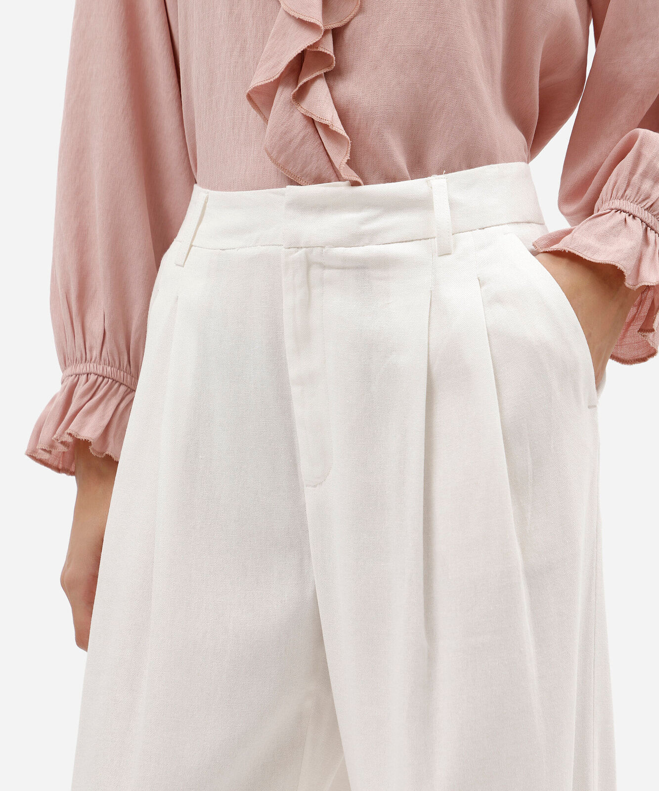 calça wide leg de alfaiataria feminina com linho e pregas off white