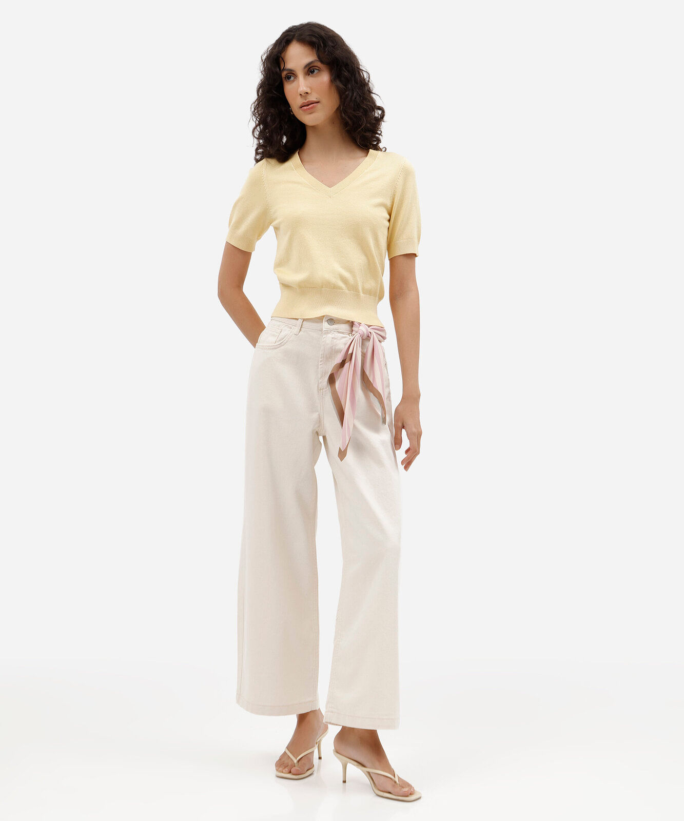 blusa cropped feminina de tricot decote v manga curta amarela