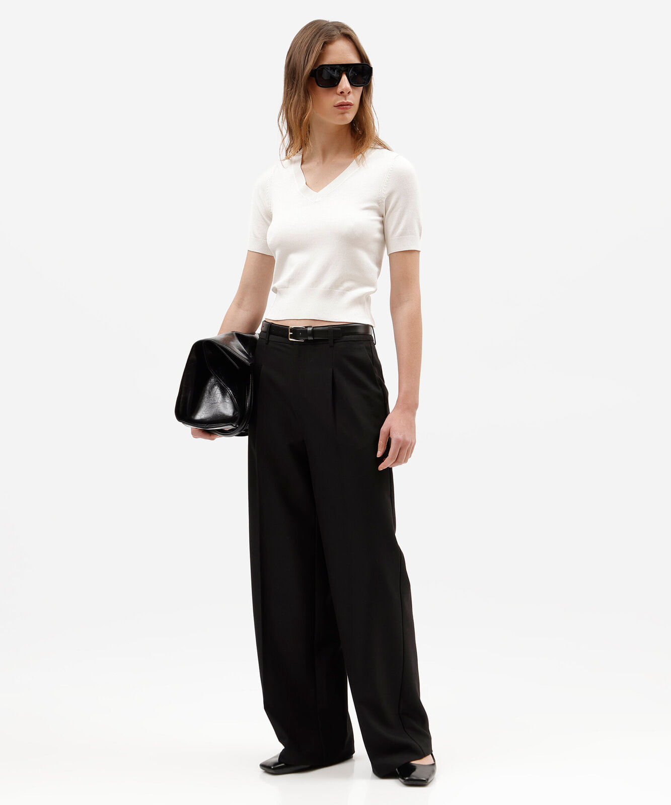 blusa cropped feminina de tricot decote v manga curta off white