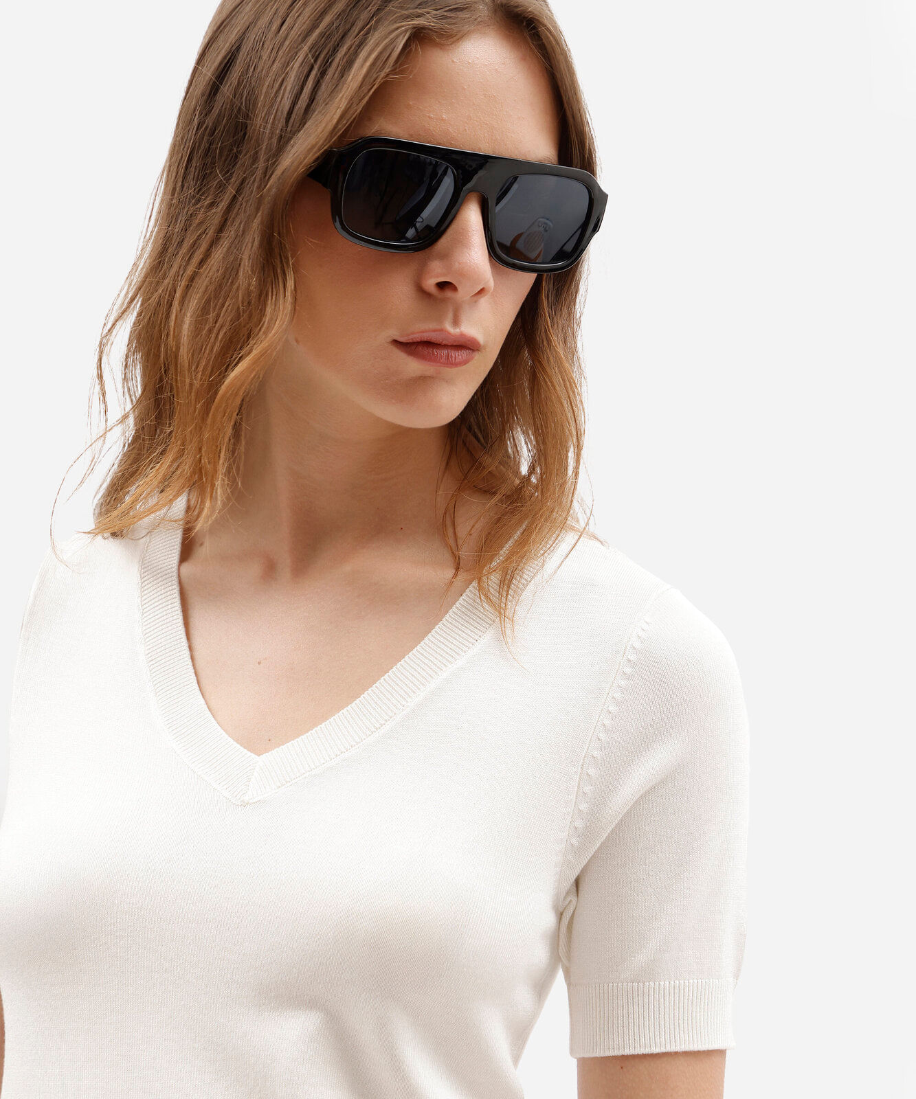 blusa cropped feminina de tricot decote v manga curta off white