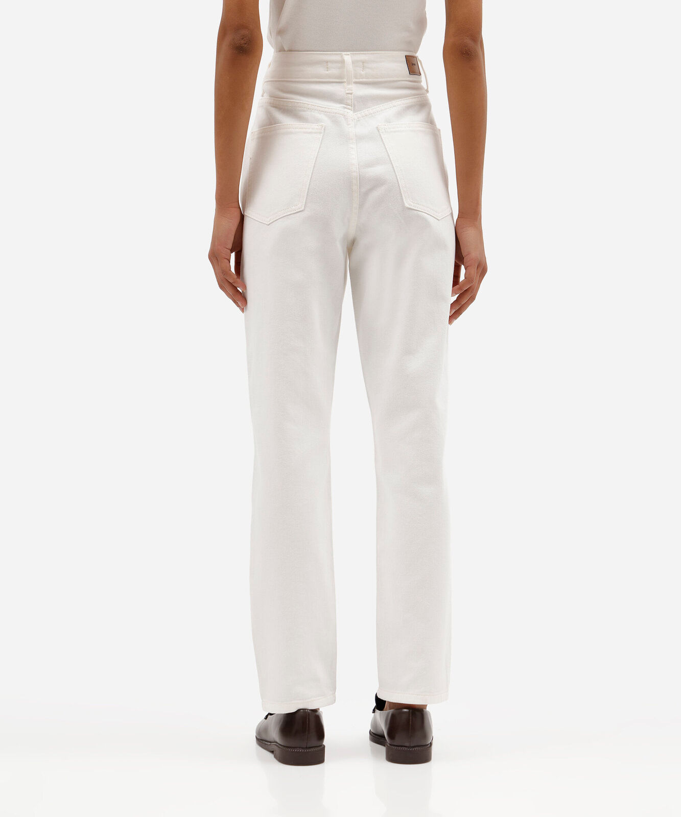 calça mom feminina de sarja cintura alta off white