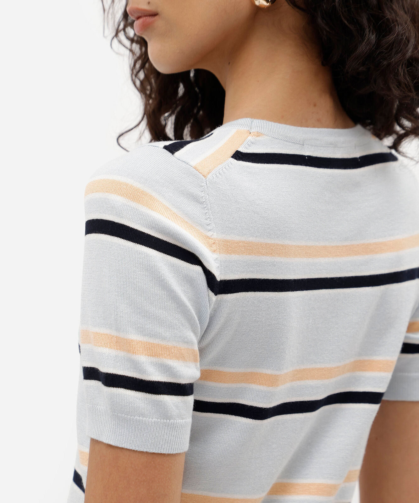 blusa básica feminina de tricot manga curta listrada azul