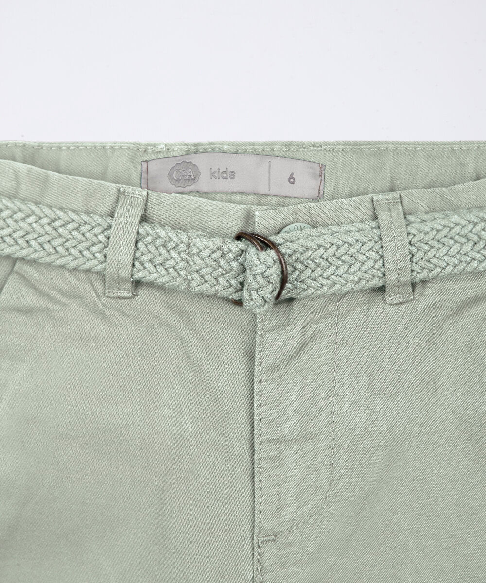 bermuda infantil de sarja com cinto verde