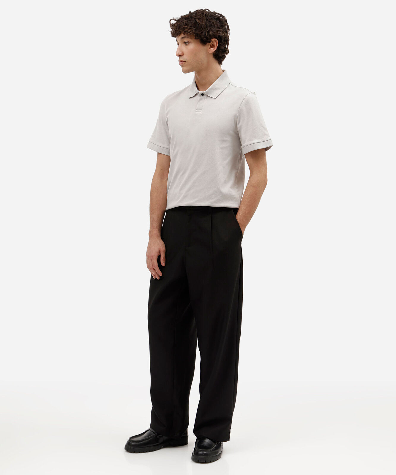 polo masculina slim de malha piquet cinza