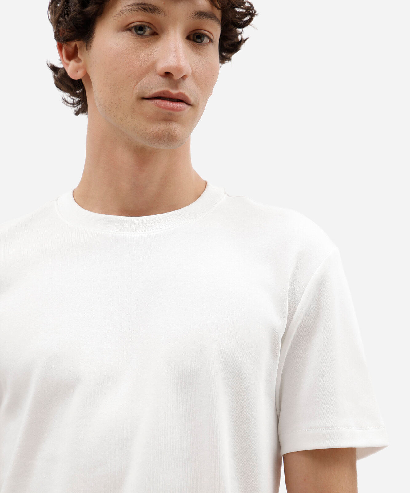 camiseta slim fit masculina de algodão peruano manga curta branca