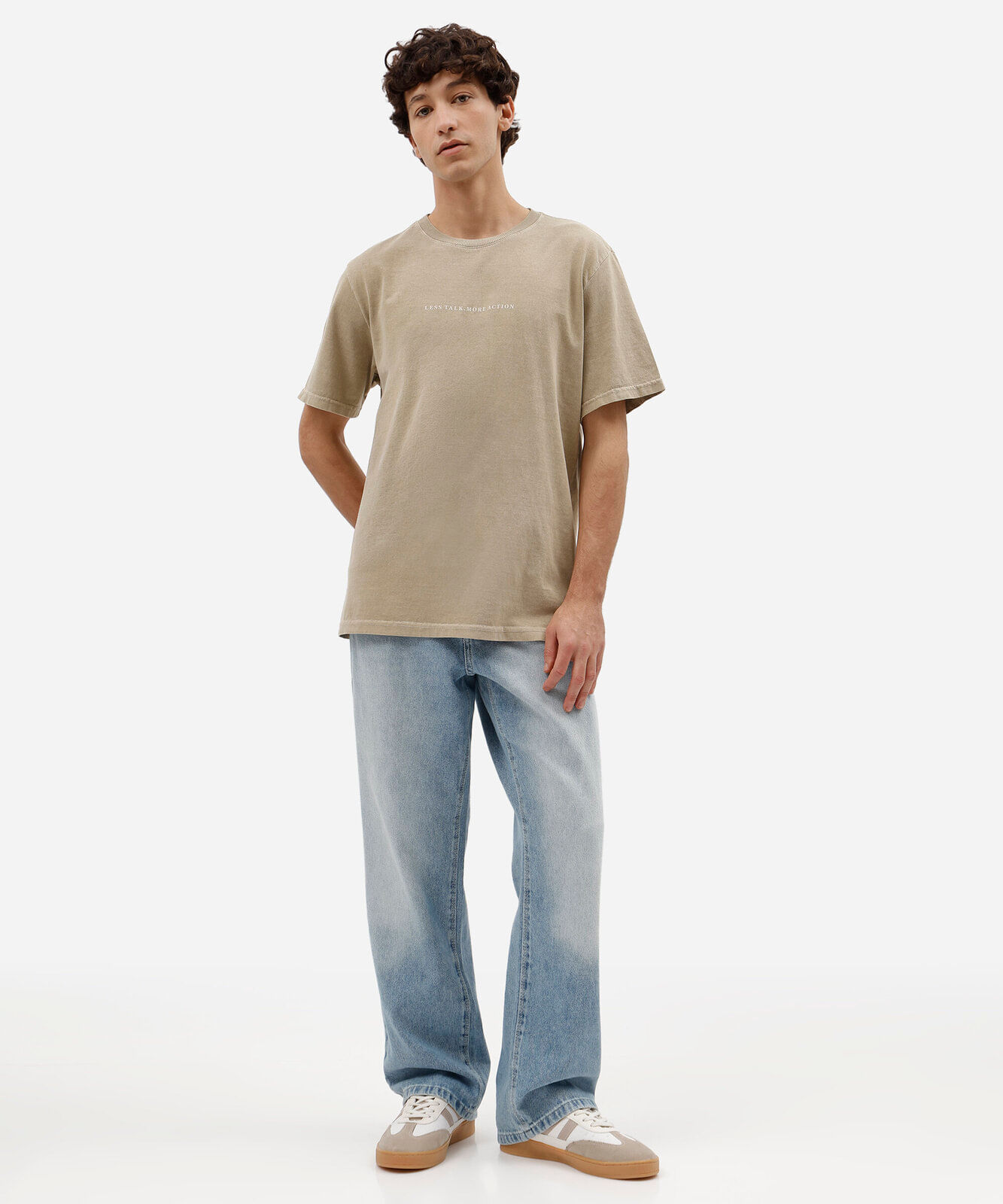 camiseta masculina de algodão manga curta estampada estonada bege